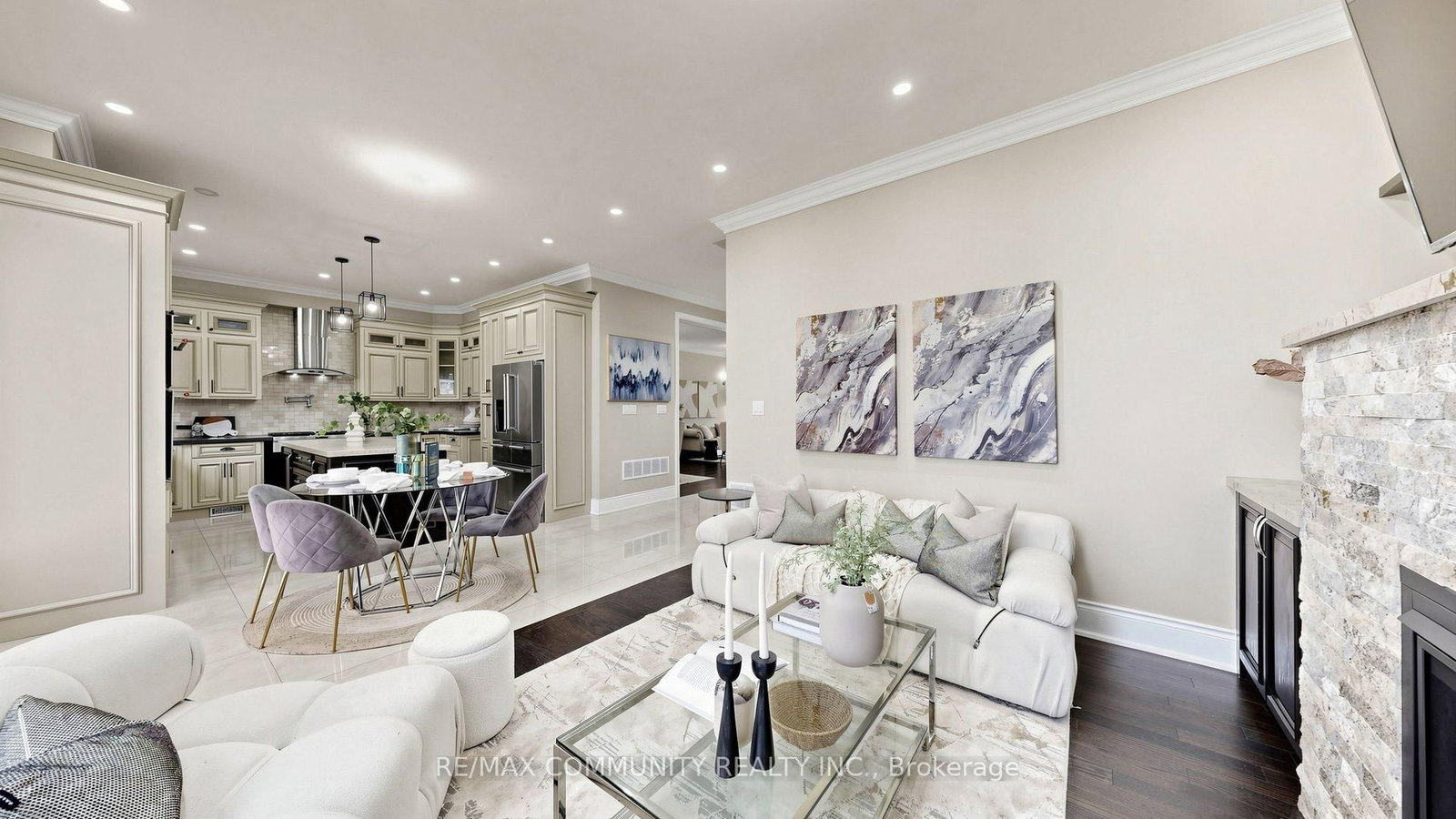 118 Harewood Avenue • Toronto, ON photo 10
