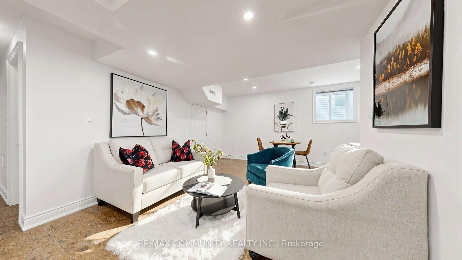 118 Harewood Avenue • Toronto, ON photo 37