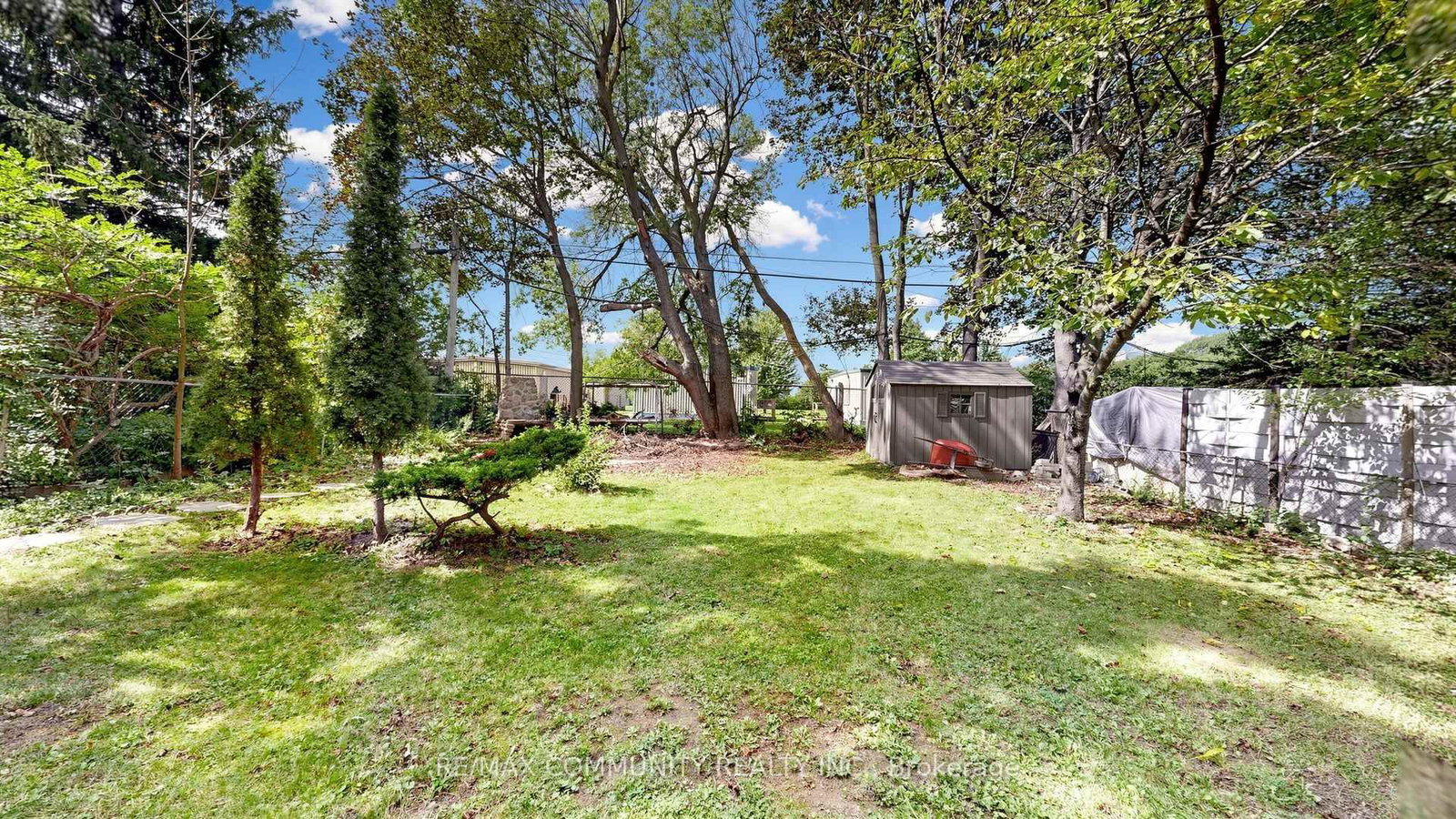 118 Harewood Avenue • Toronto, ON photo 49