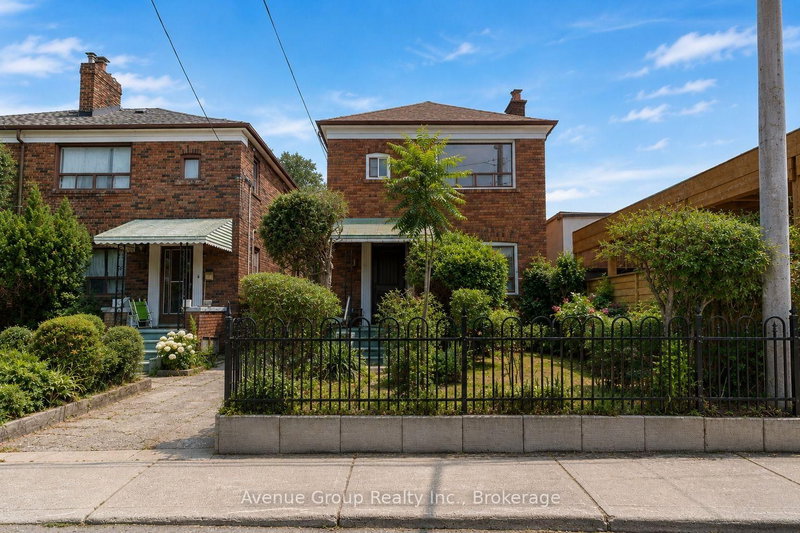 1 Warland Avenue