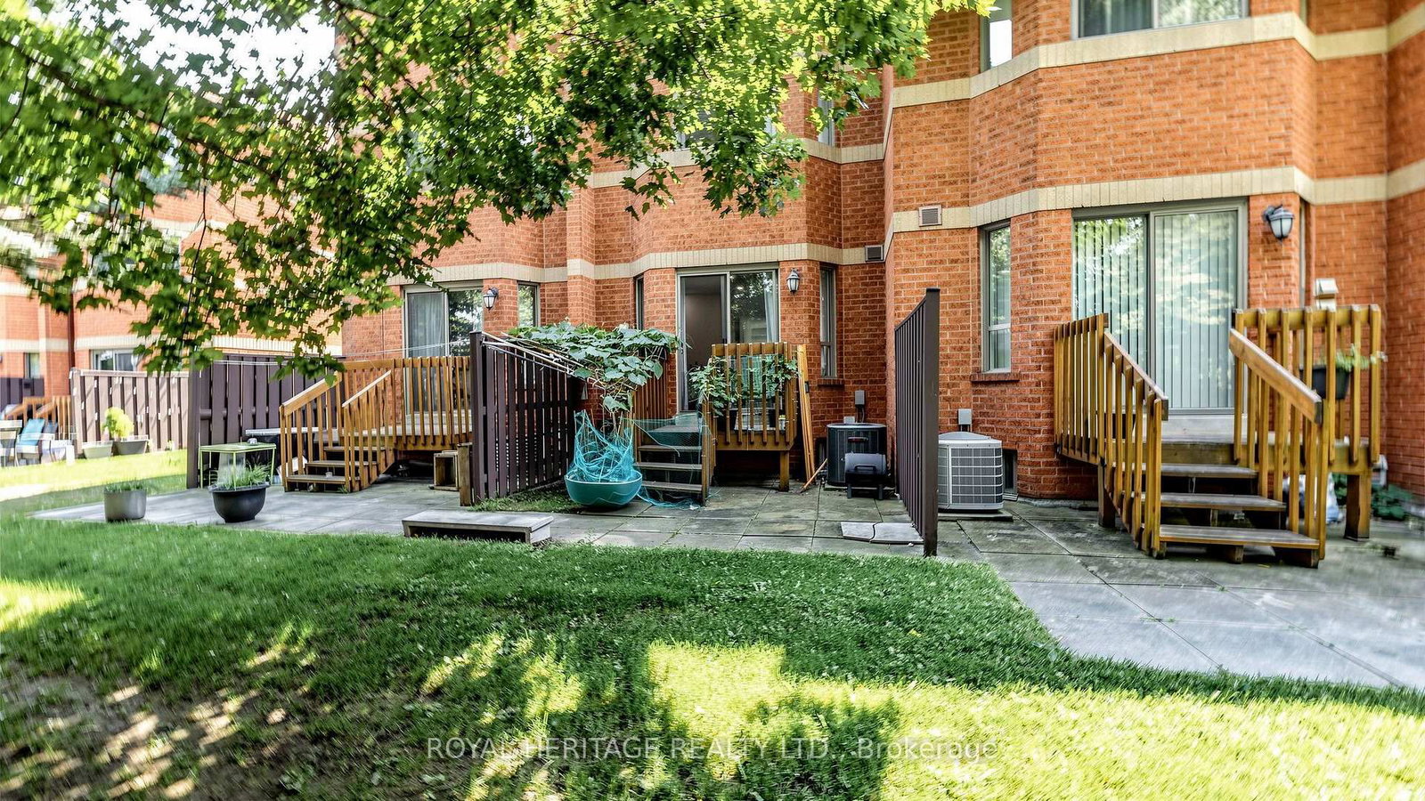 2472 Eglinton Avenue E • #Th 19 • Toronto, ON photo 36