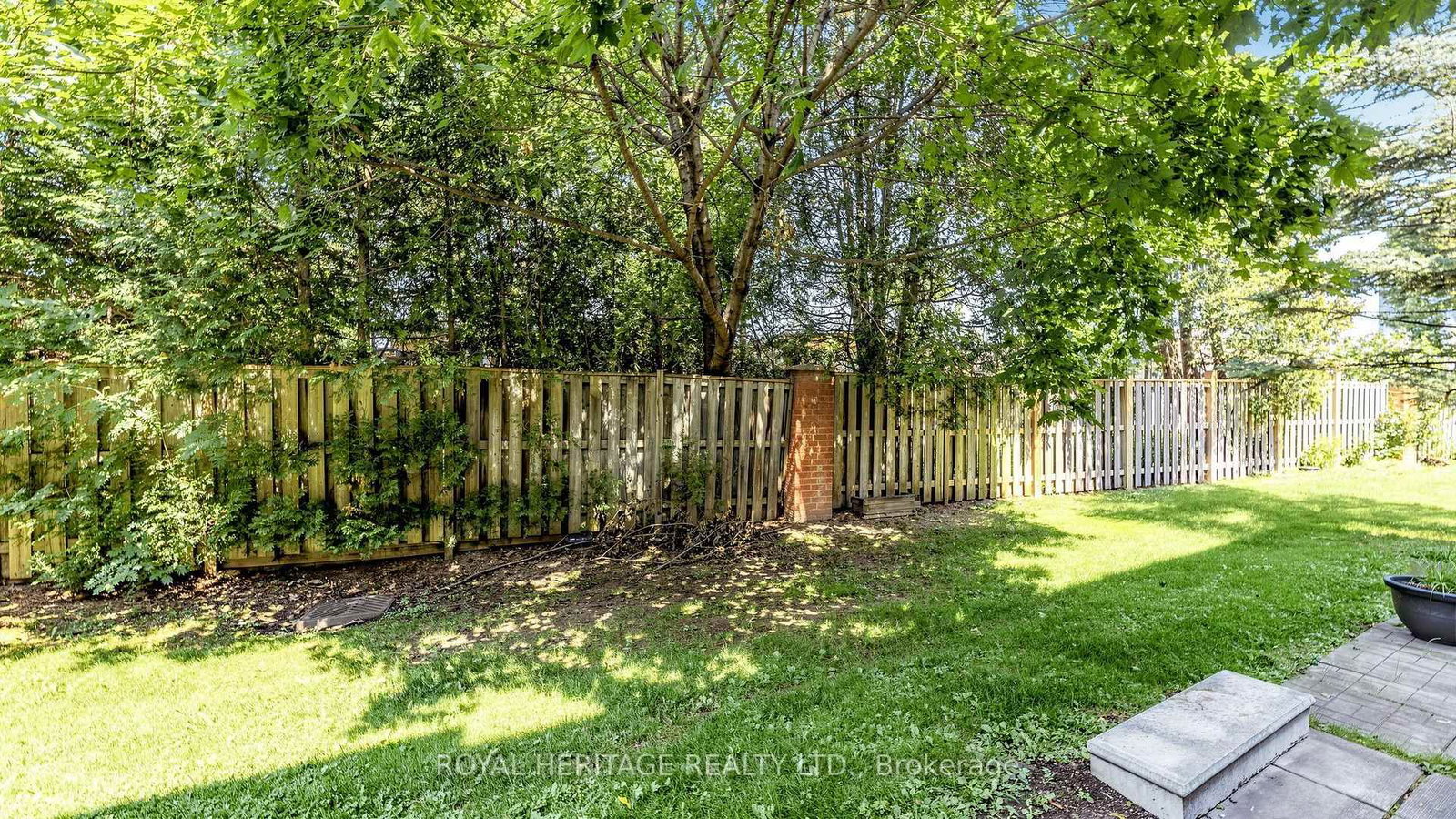 2472 Eglinton Avenue E • #Th 19 • Toronto, ON photo 37