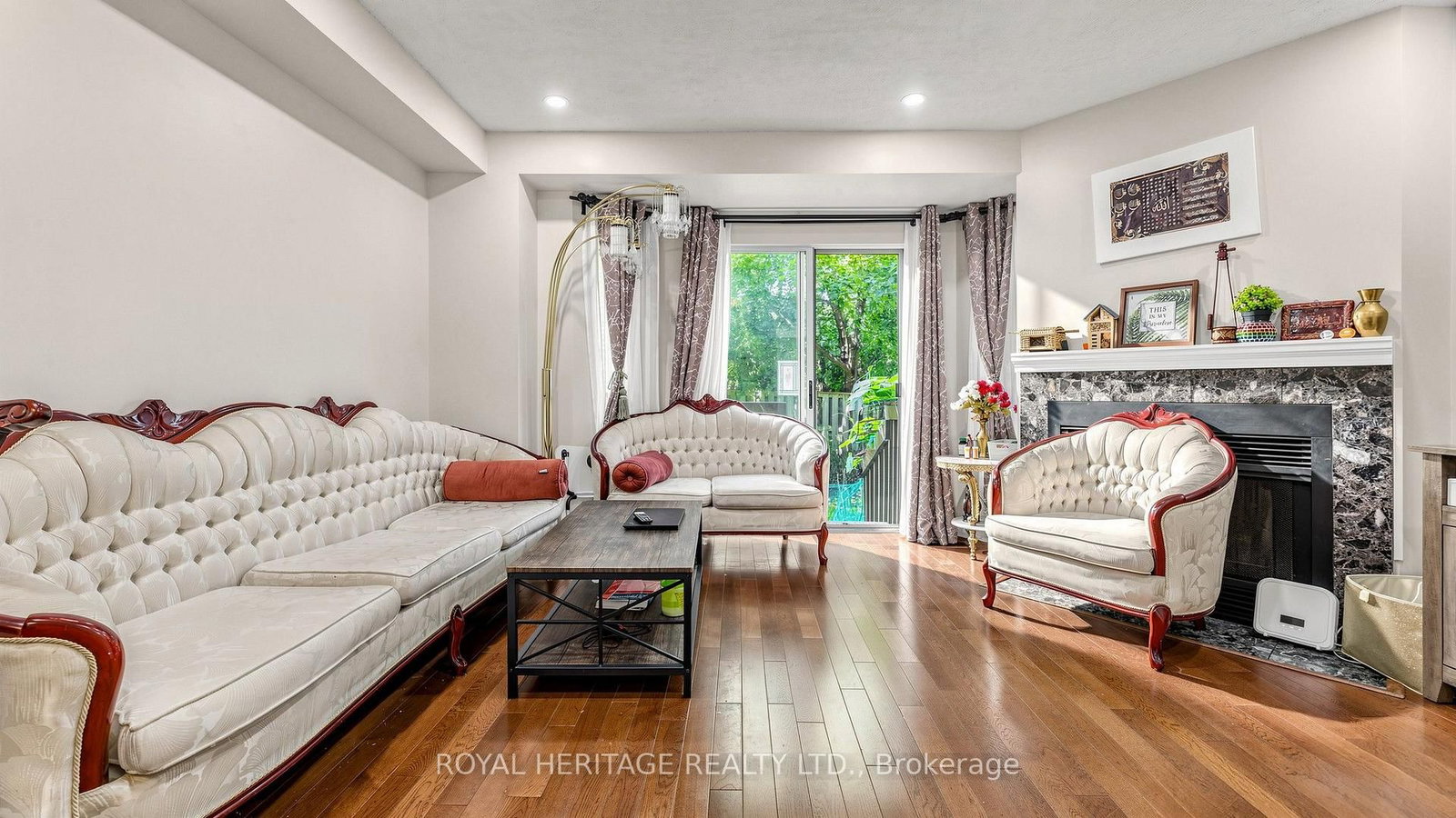 2472 Eglinton Avenue E • #Th 19 • Toronto, ON photo 4