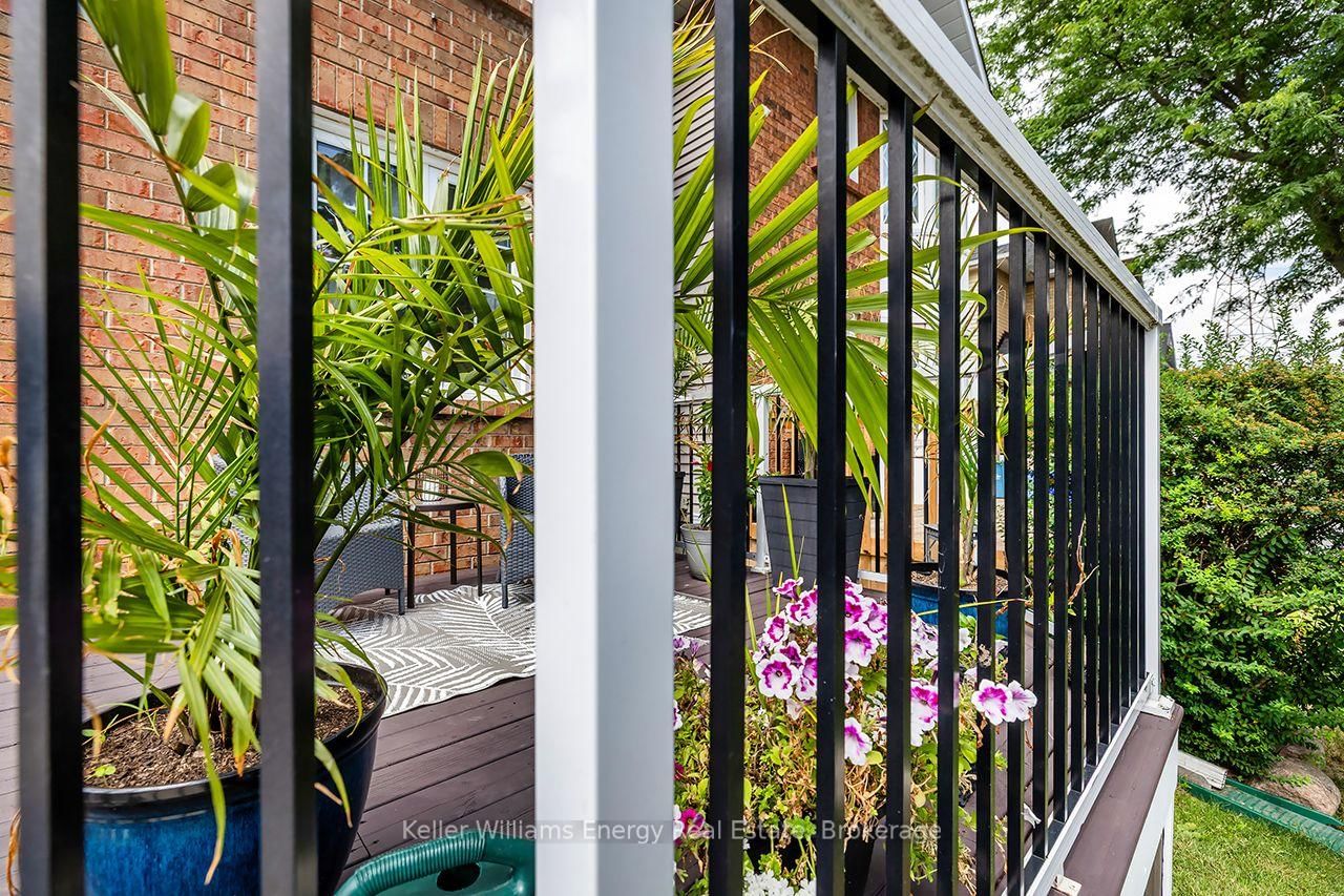 340 Pompano Court • Oshawa, ON photo 6