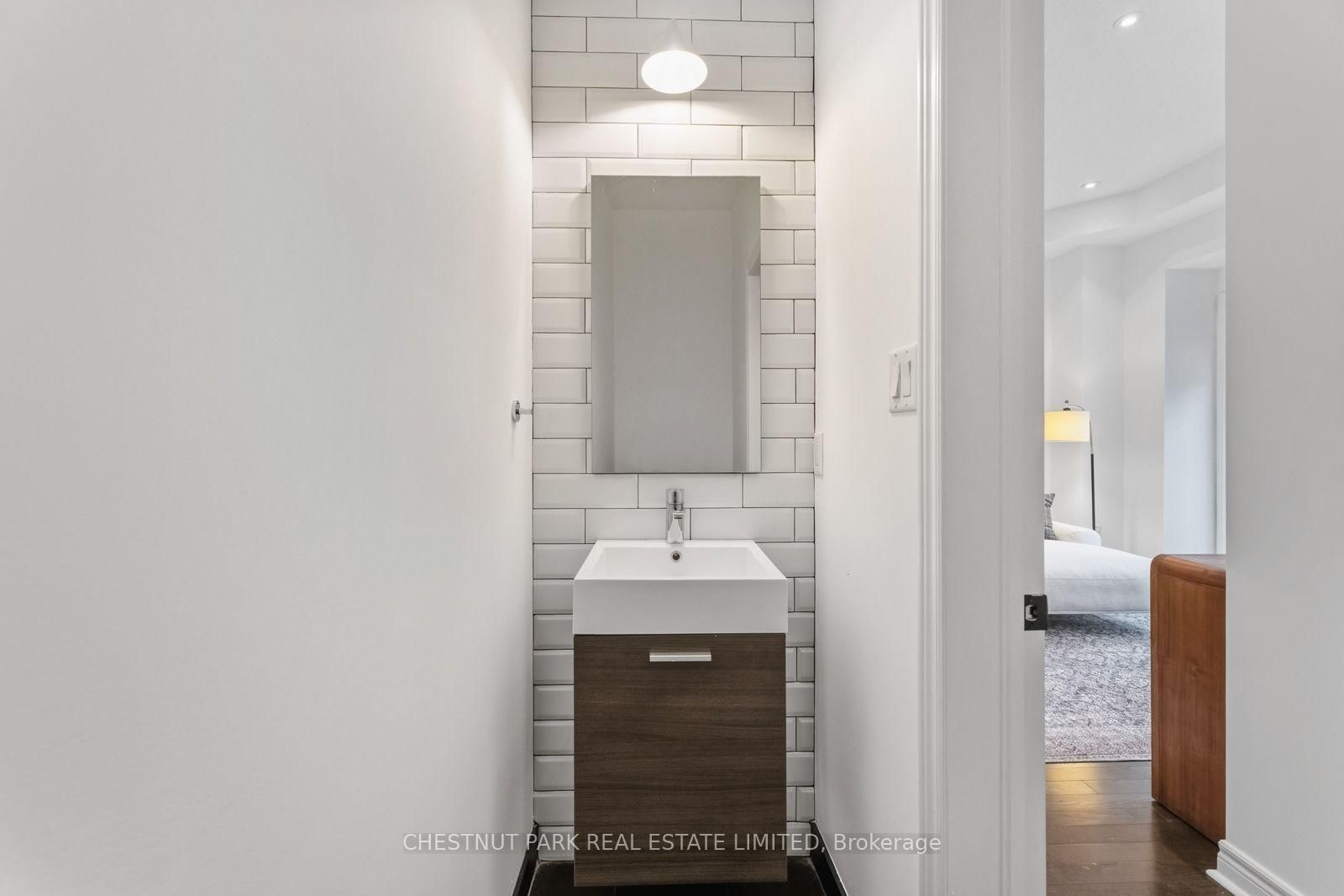 1437 Queen Street E • Toronto, ON photo 13