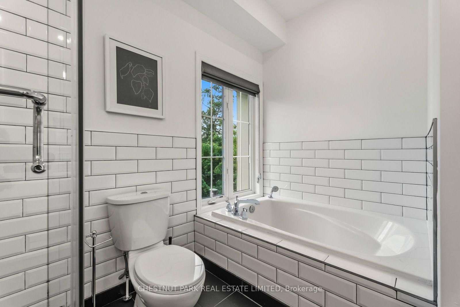 1437 Queen Street E • Toronto, ON photo 26