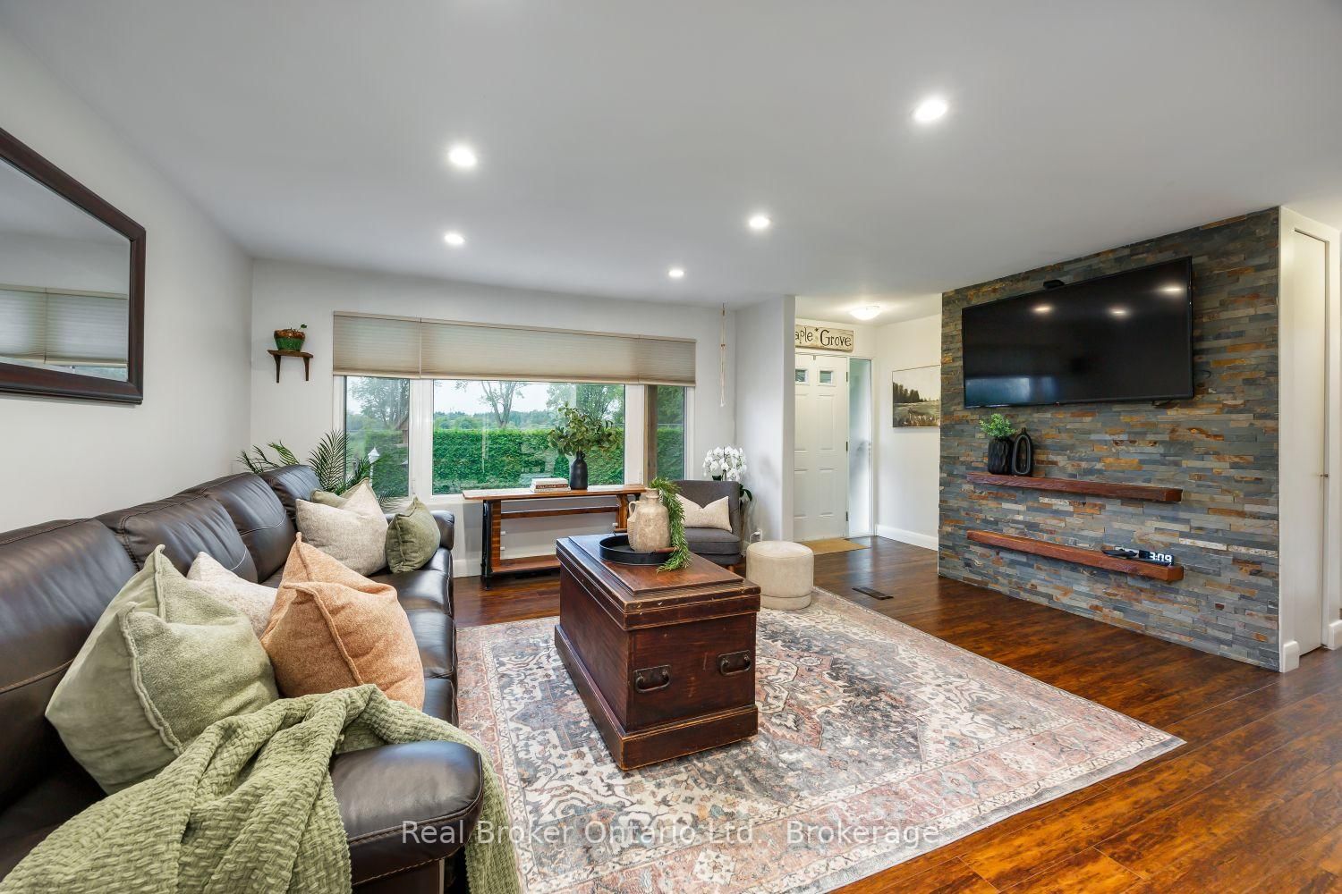 2251 Maple Grove Road • Clarington, ON photo 8