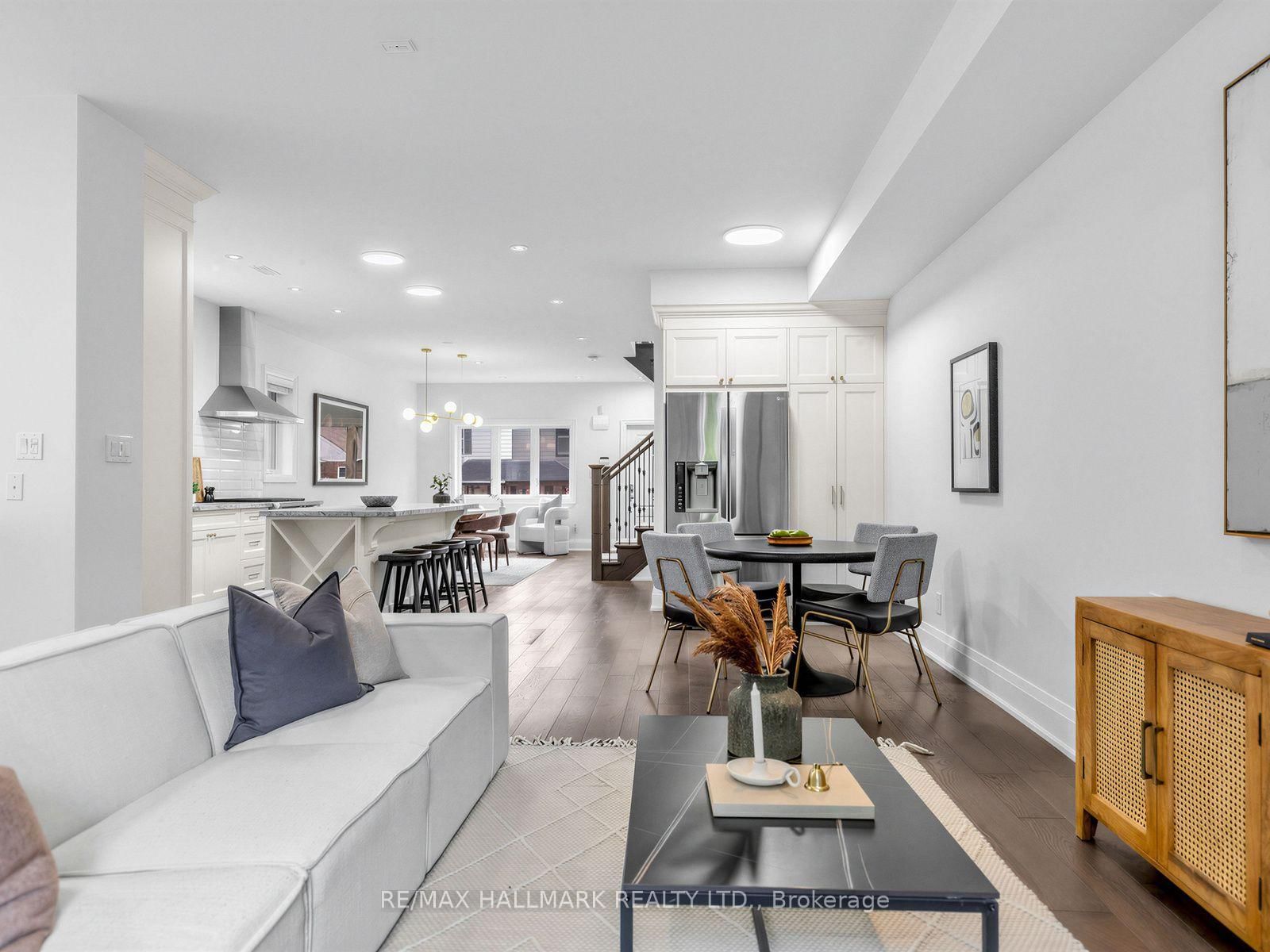 4 Woodville Avenue • Toronto, ON photo 14