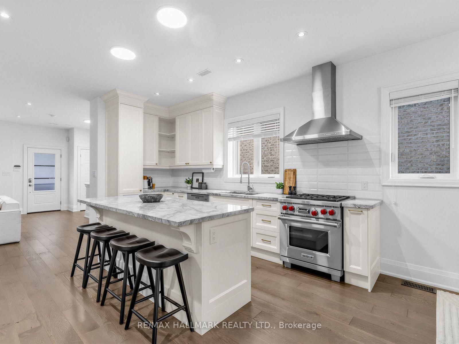 4 Woodville Avenue • Toronto, ON photo 6