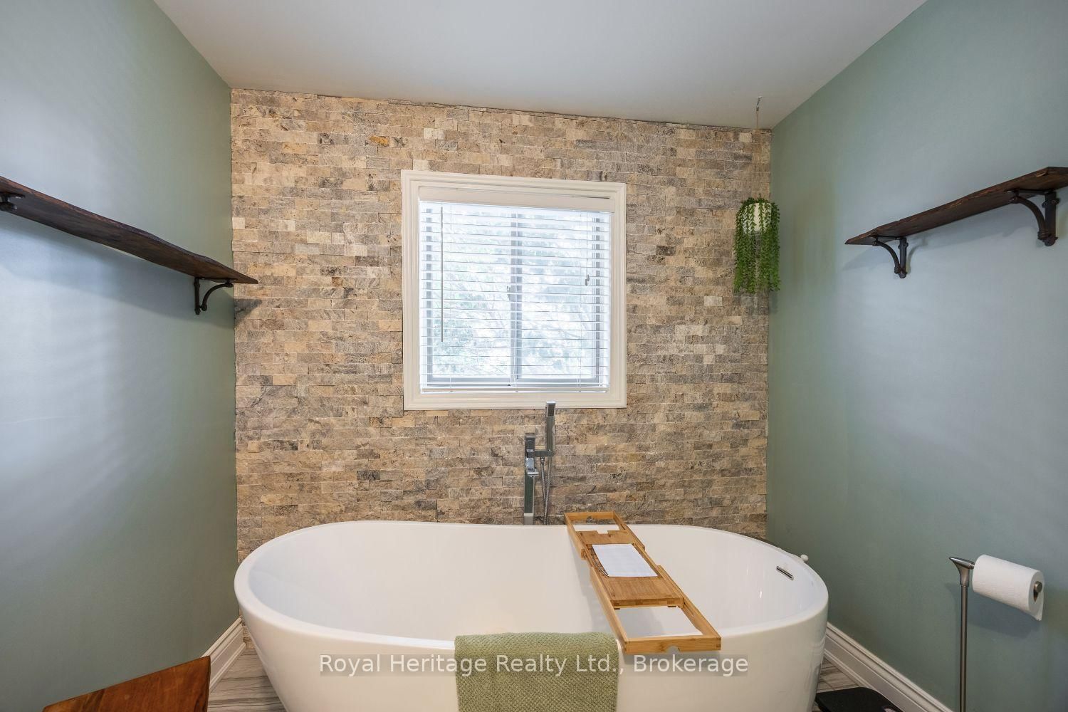 455 Ormond Drive • Oshawa, ON photo 28