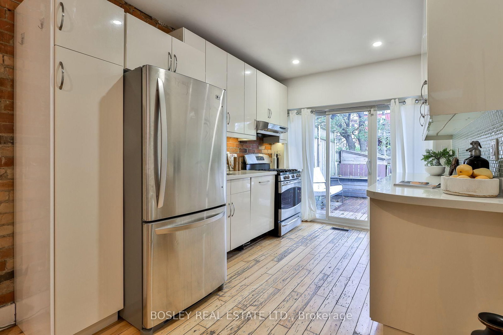 32 Mountalan Avenue • Toronto, ON photo 11