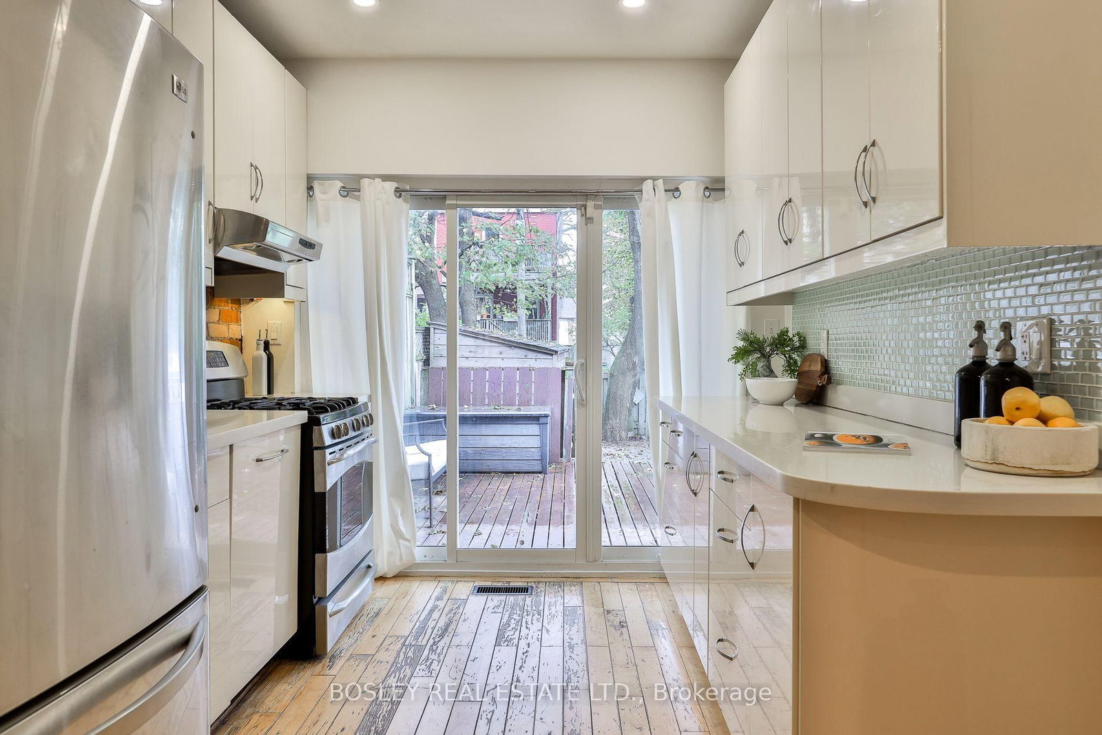 32 Mountalan Avenue • Toronto, ON photo 12