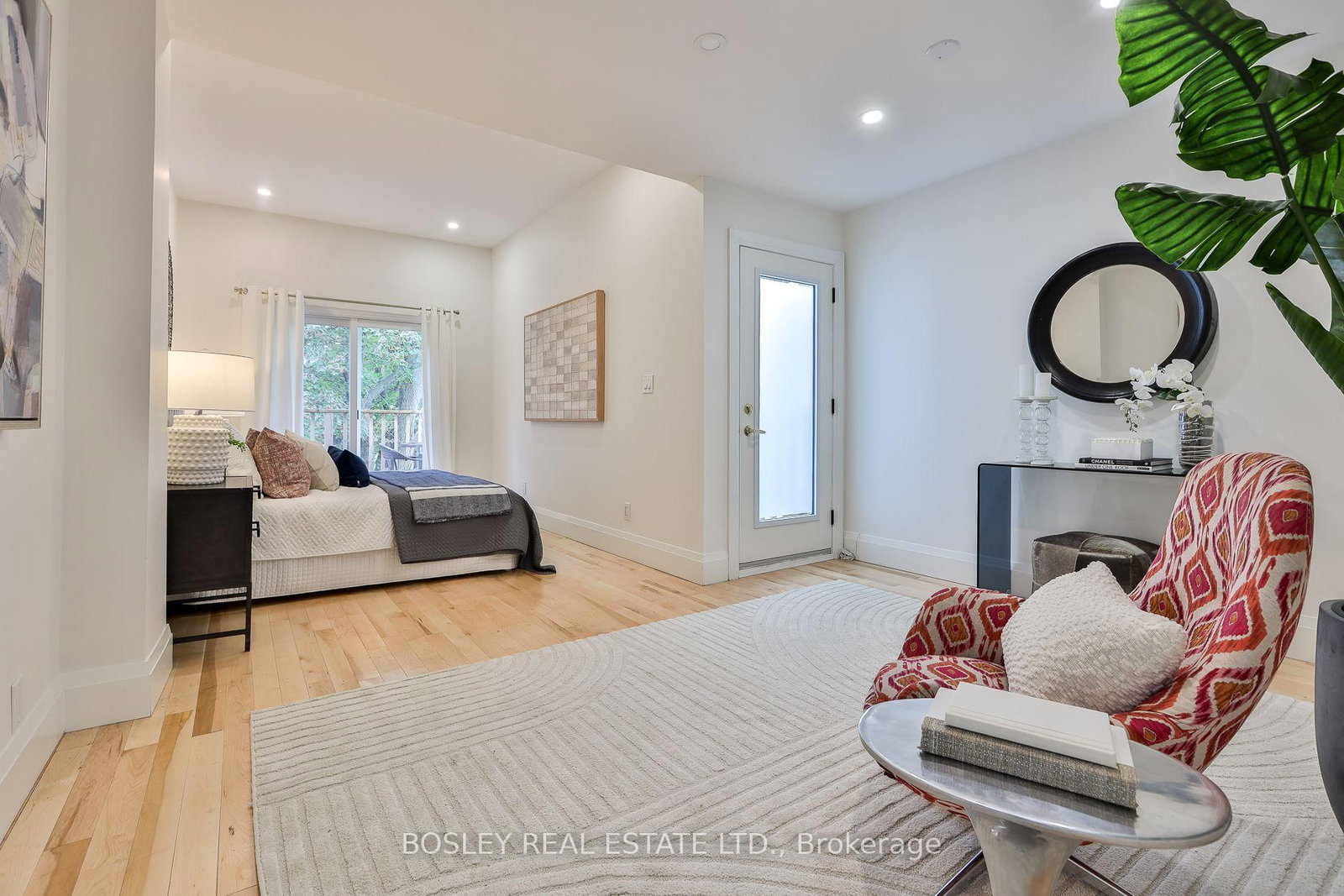 32 Mountalan Avenue • Toronto, ON photo 18