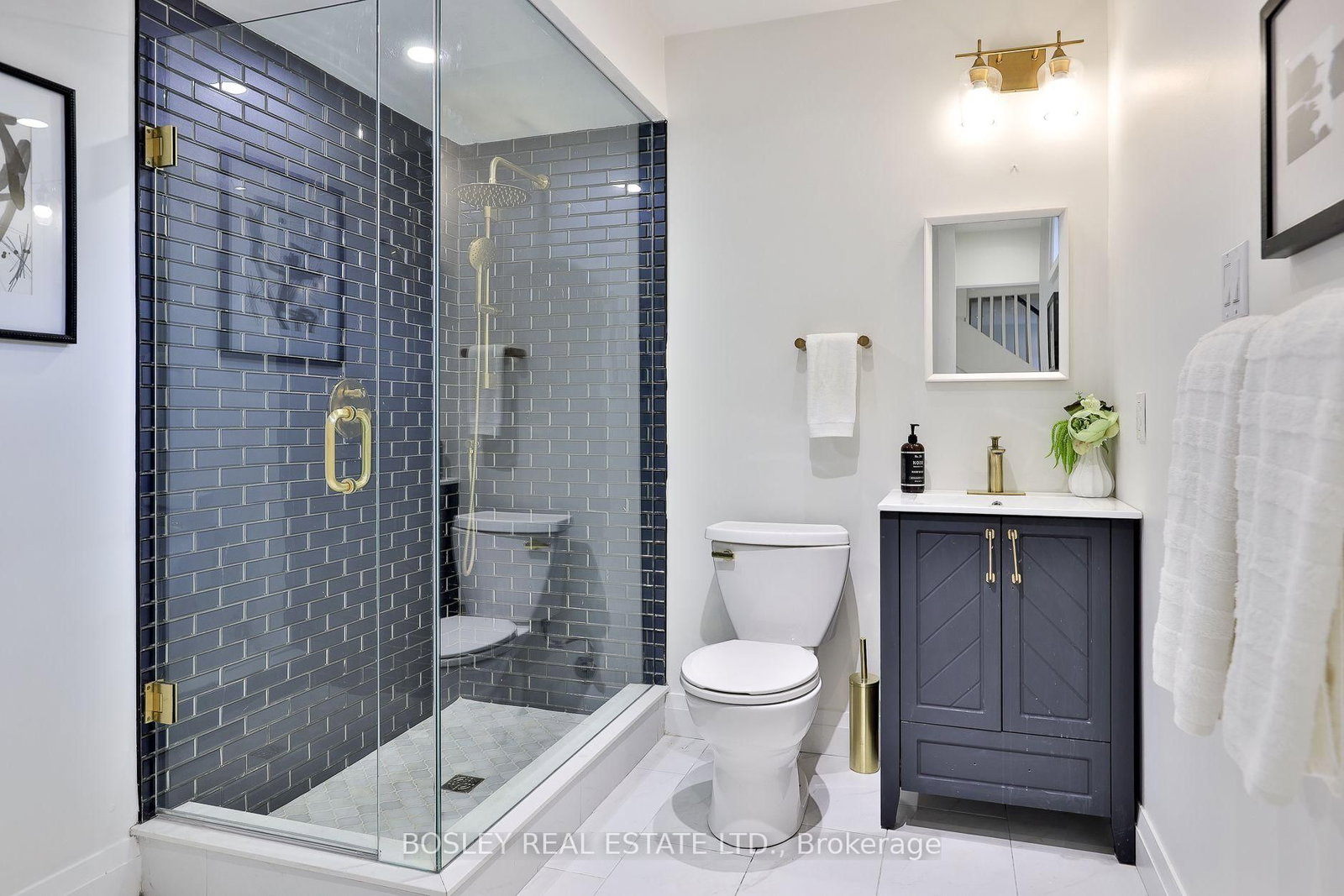 32 Mountalan Avenue • Toronto, ON photo 36