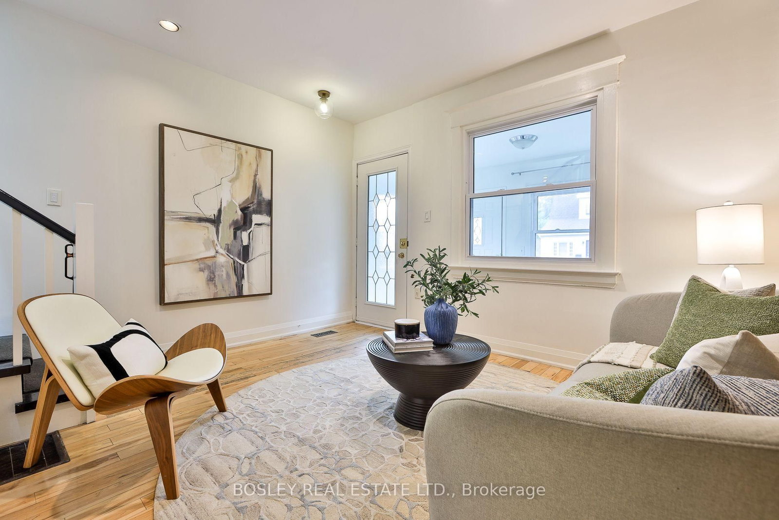 32 Mountalan Avenue • Toronto, ON photo 5