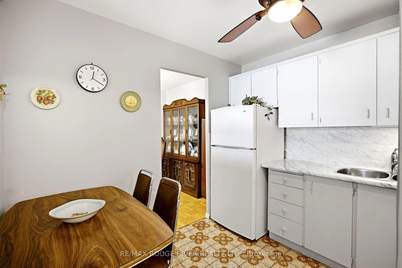 895 Kennedy Toronto,ON M1K 2E9 — Photo 15
