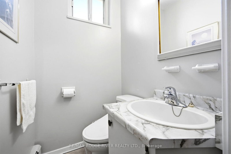 895 Kennedy Toronto,ON M1K 2E9 — Photo 21