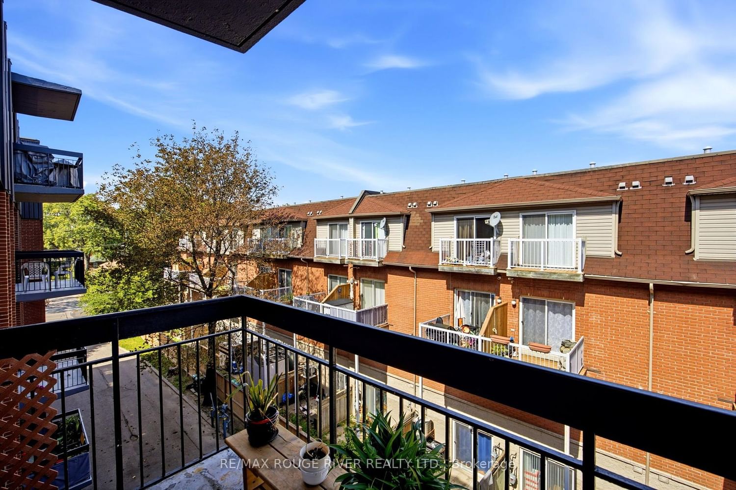 895 Kennedy Road • #406 • Toronto, ON photo 9