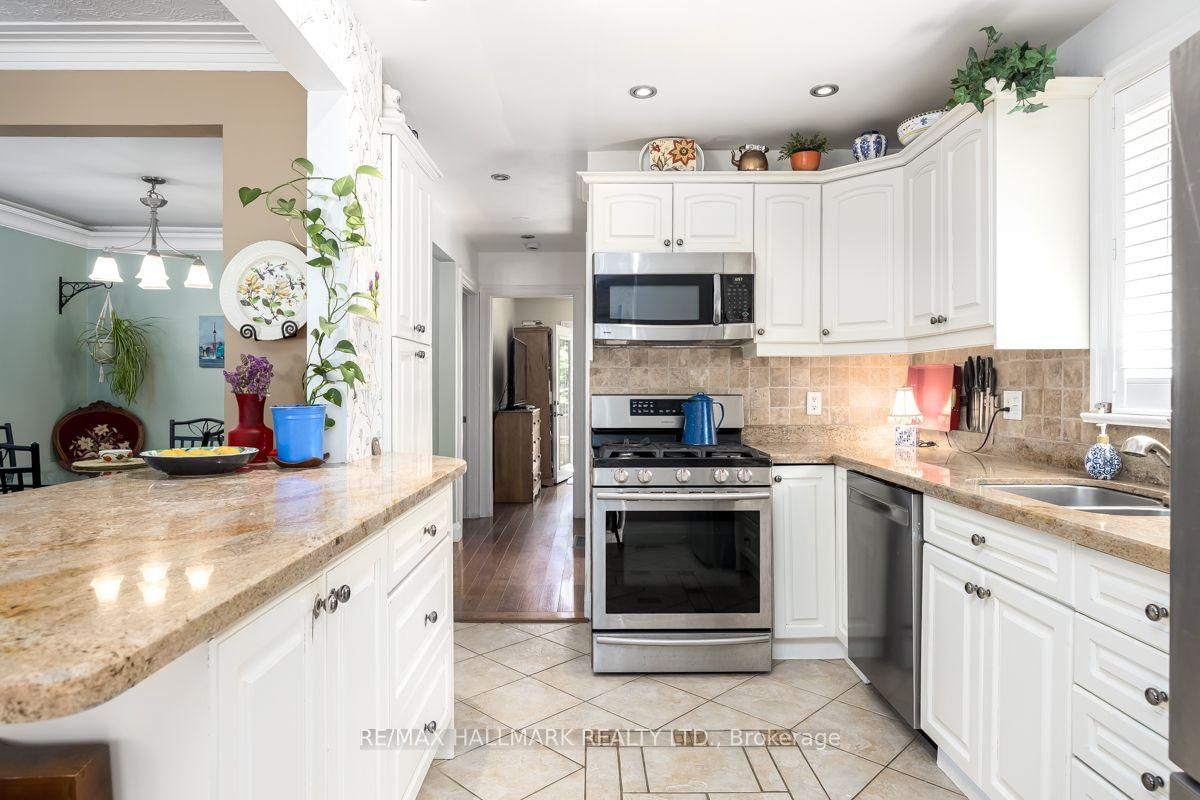 65 Haig Avenue • Toronto, ON photo 11