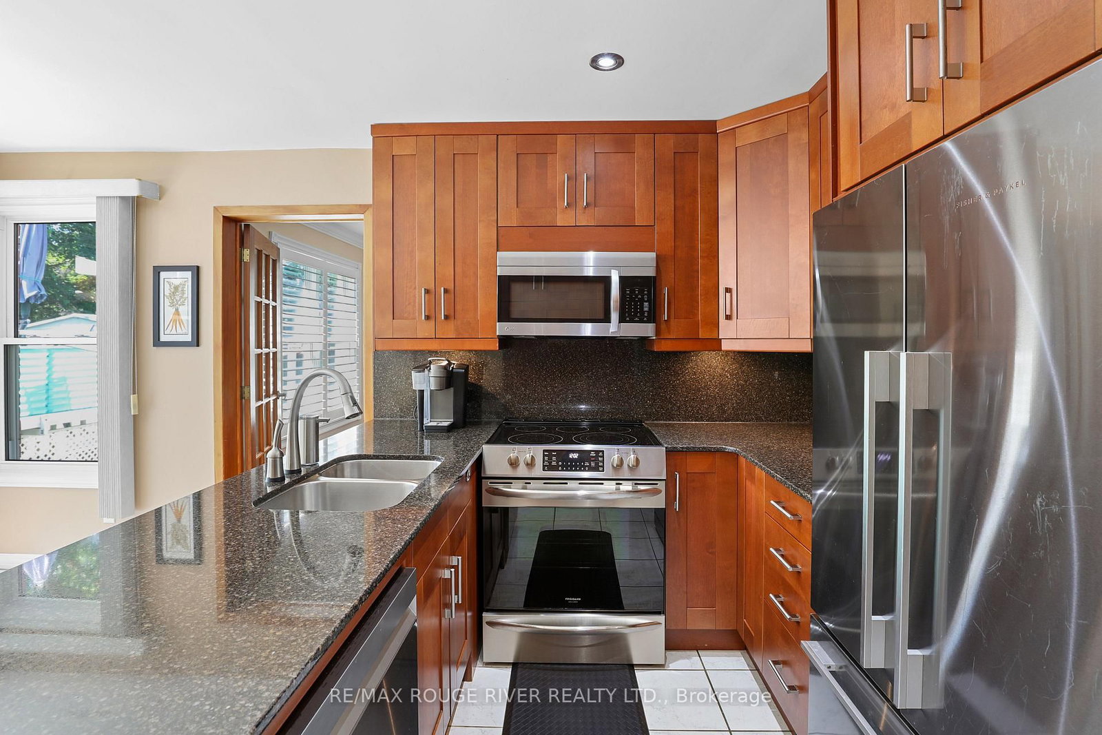 11 Canmore Boulevard • Toronto, ON photo 4