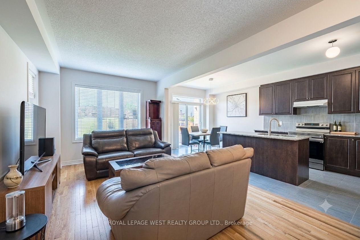 1278 Aquarius Trail • Pickering, ON photo 2