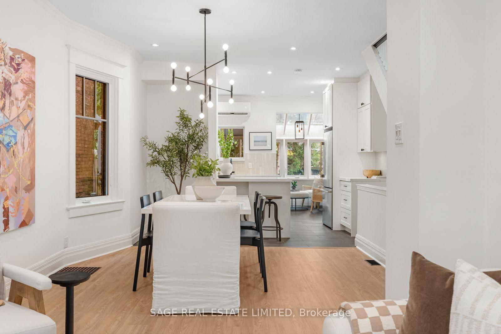 11 Bertmount Avenue • Toronto, ON photo 6