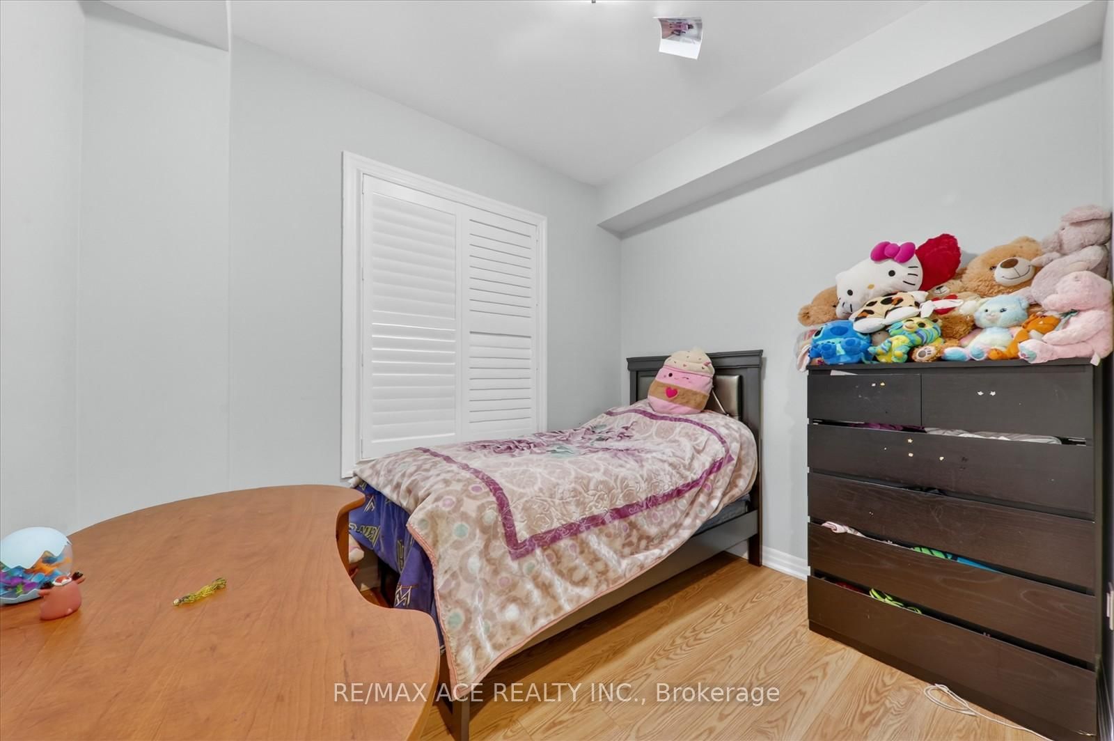218 Flood Avenue • Clarington, ON photo 19