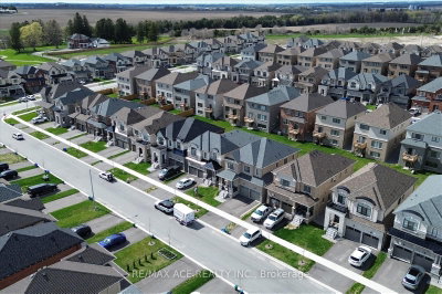 218 Flood Avenue • Clarington, ON photo 2
