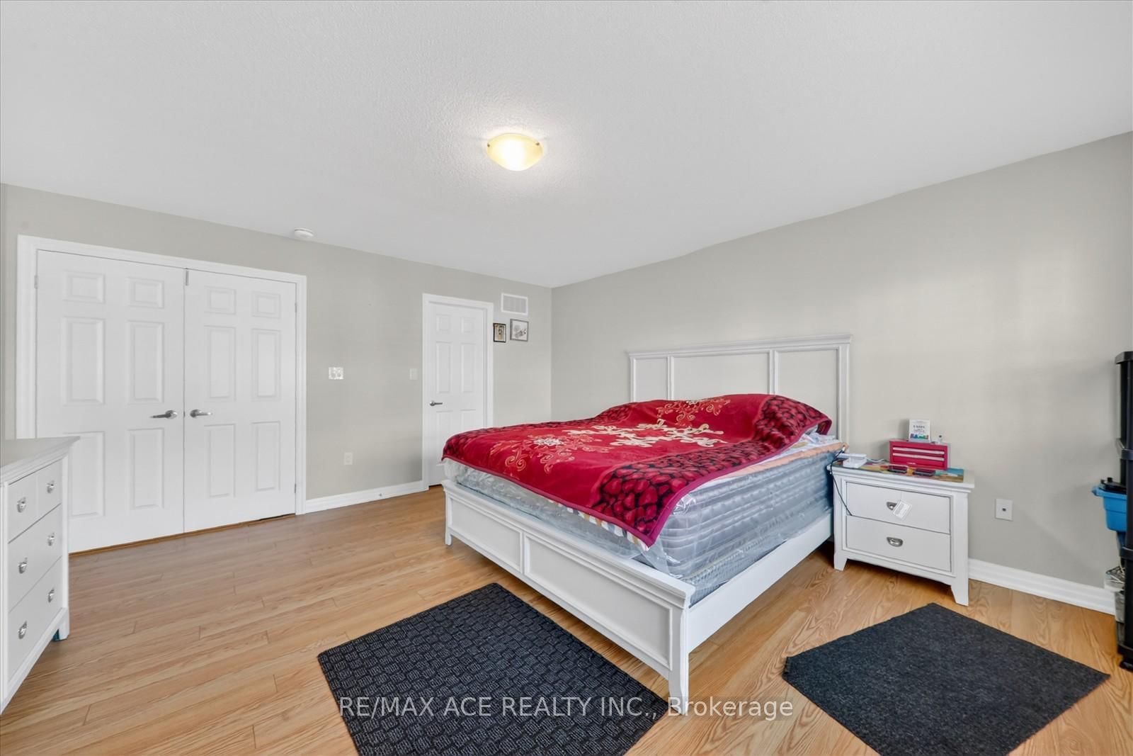 218 Flood Avenue • Clarington, ON photo 24