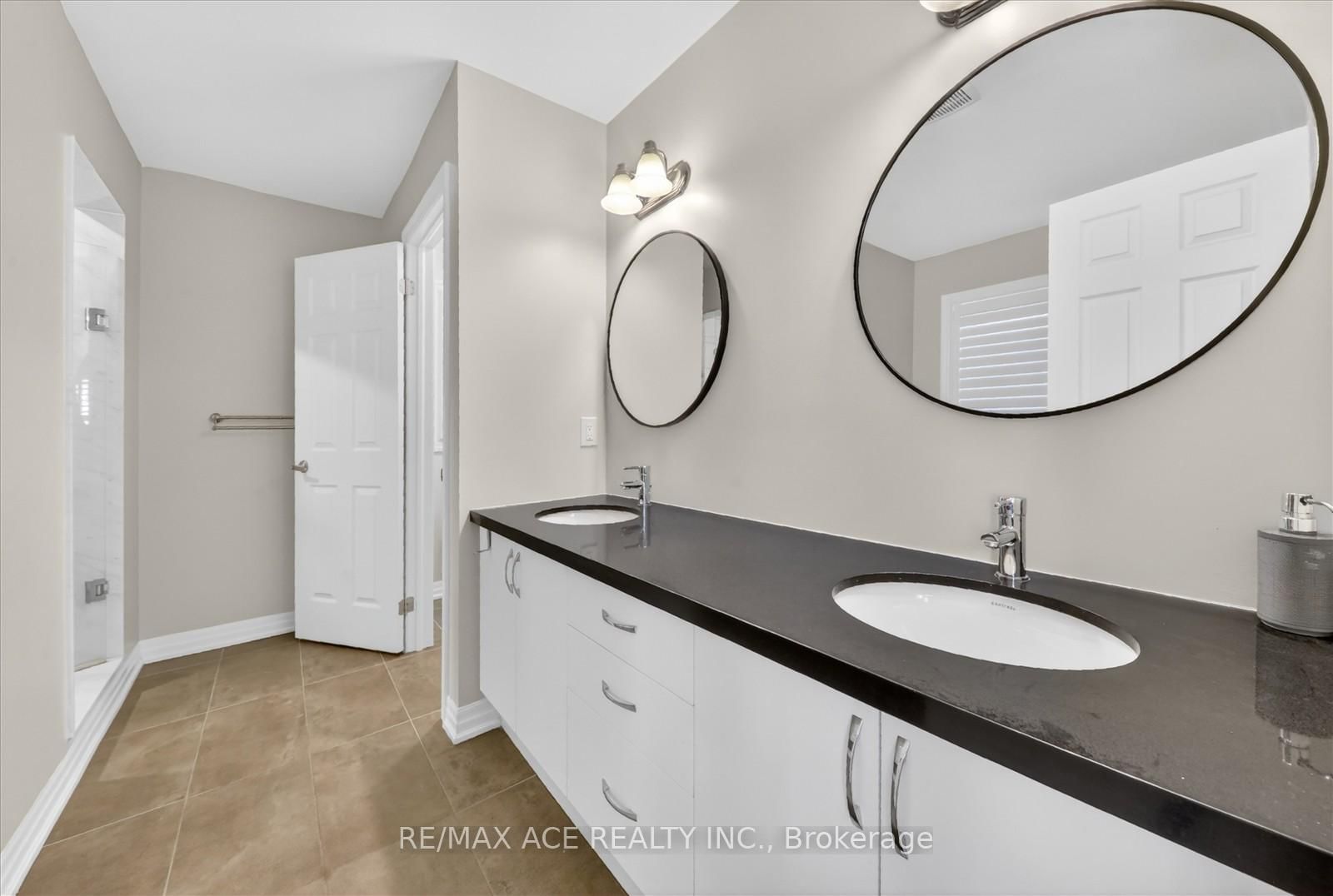 218 Flood Avenue • Clarington, ON photo 25