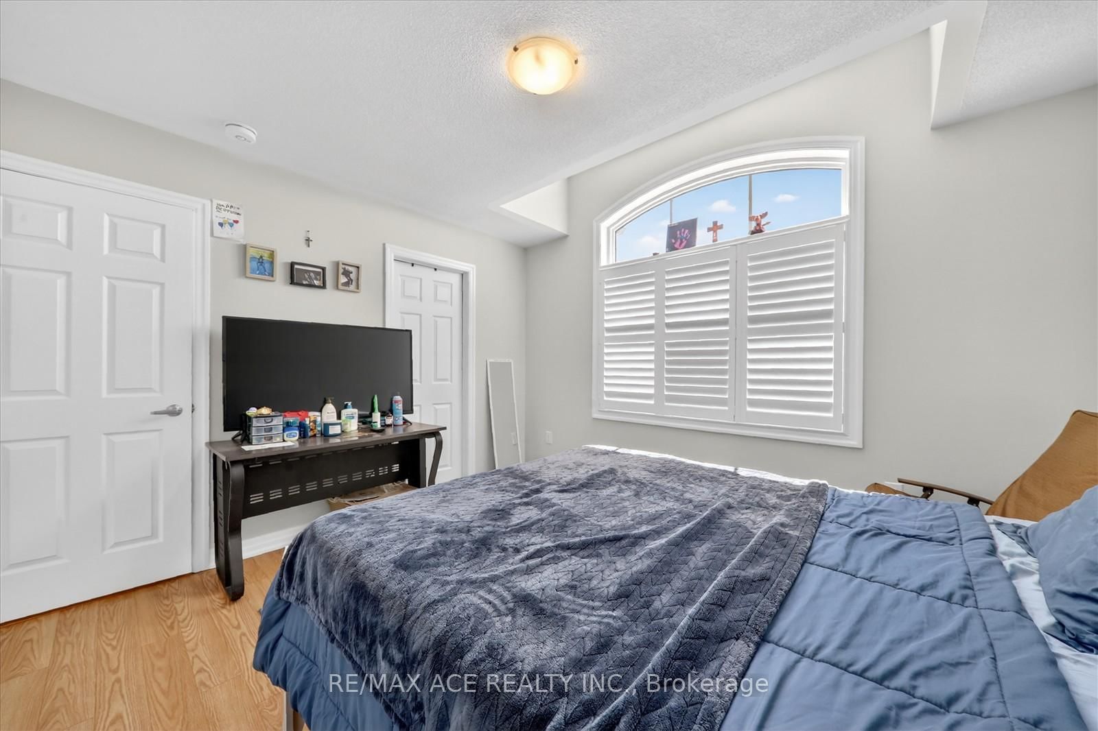 218 Flood Avenue • Clarington, ON photo 28