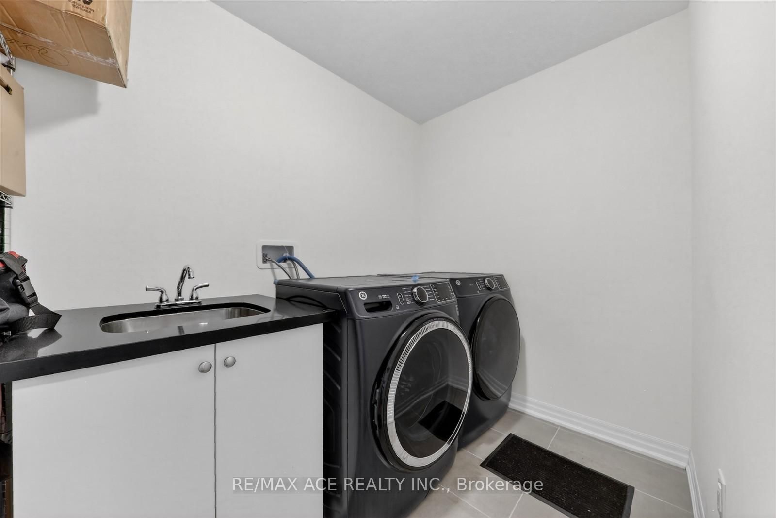 218 Flood Avenue • Clarington, ON photo 30