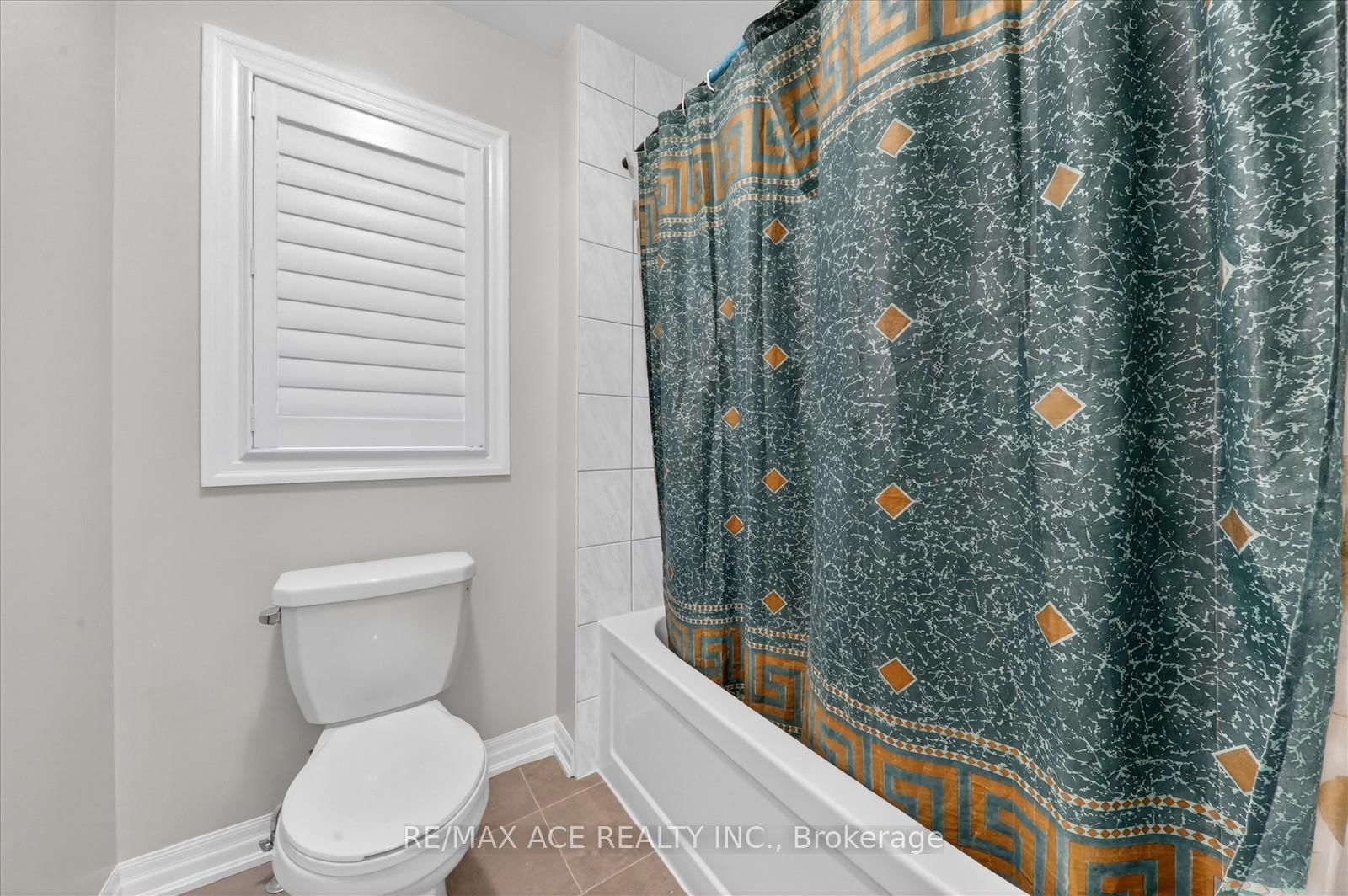 218 Flood Avenue • Clarington, ON photo 33
