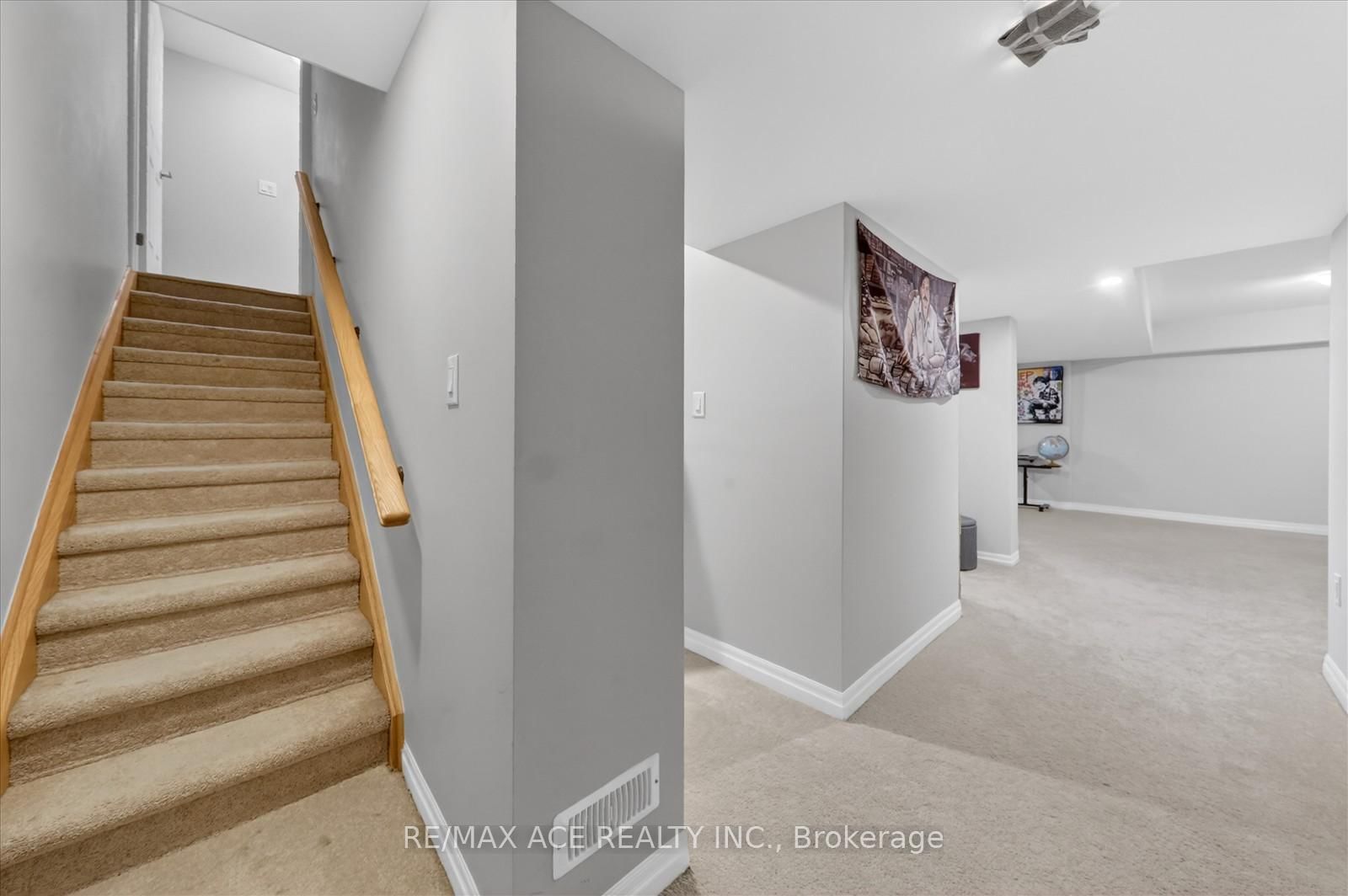 218 Flood Avenue • Clarington, ON photo 36