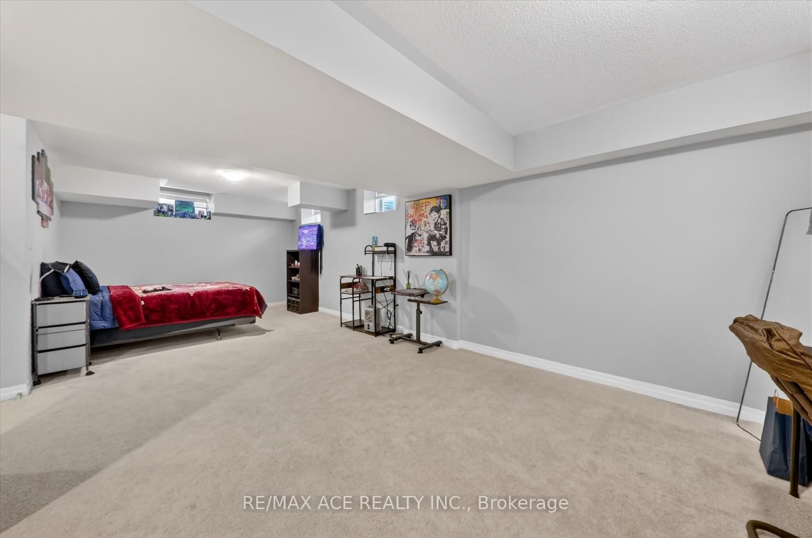 218 Flood Avenue • Clarington, ON photo 38