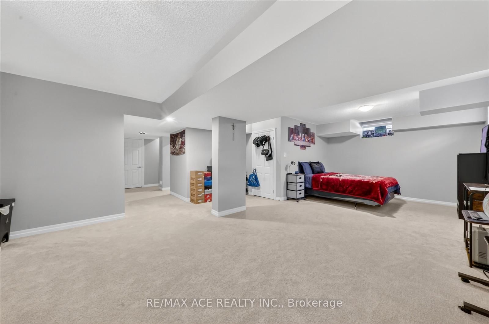 218 Flood Avenue • Clarington, ON photo 39