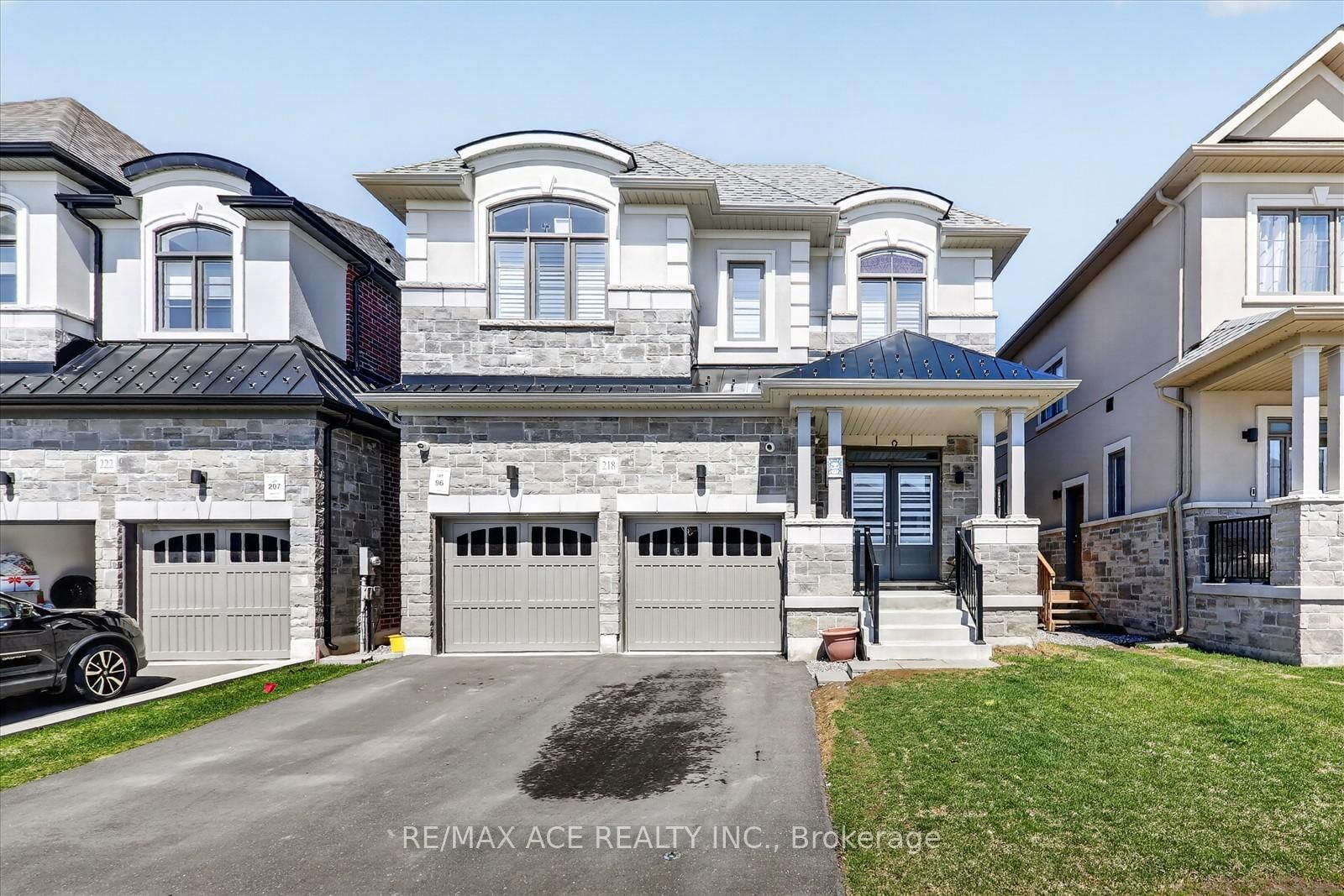 218 Flood Avenue • Clarington, ON photo 5