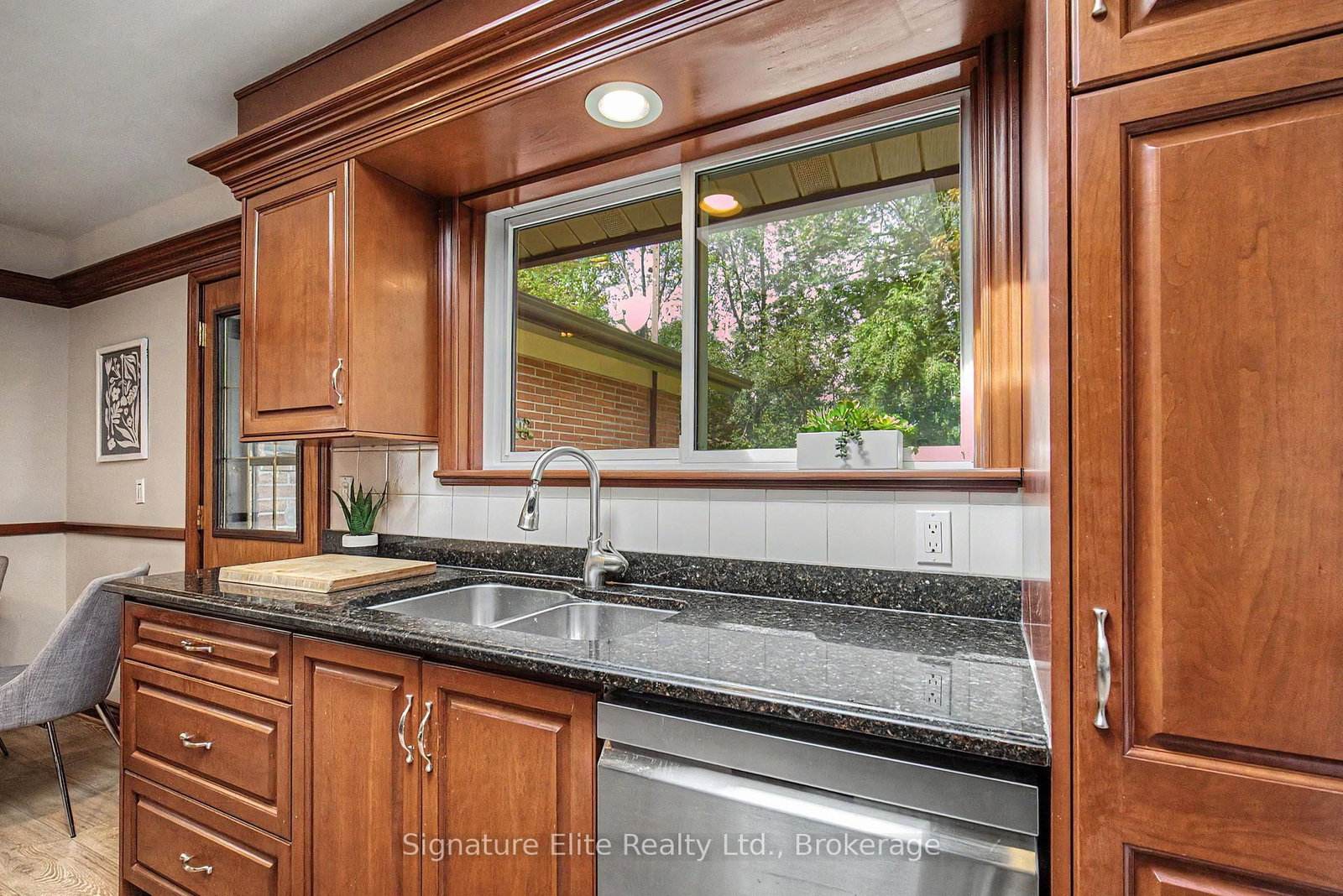48 Toynbee Trail • Toronto, ON photo 12
