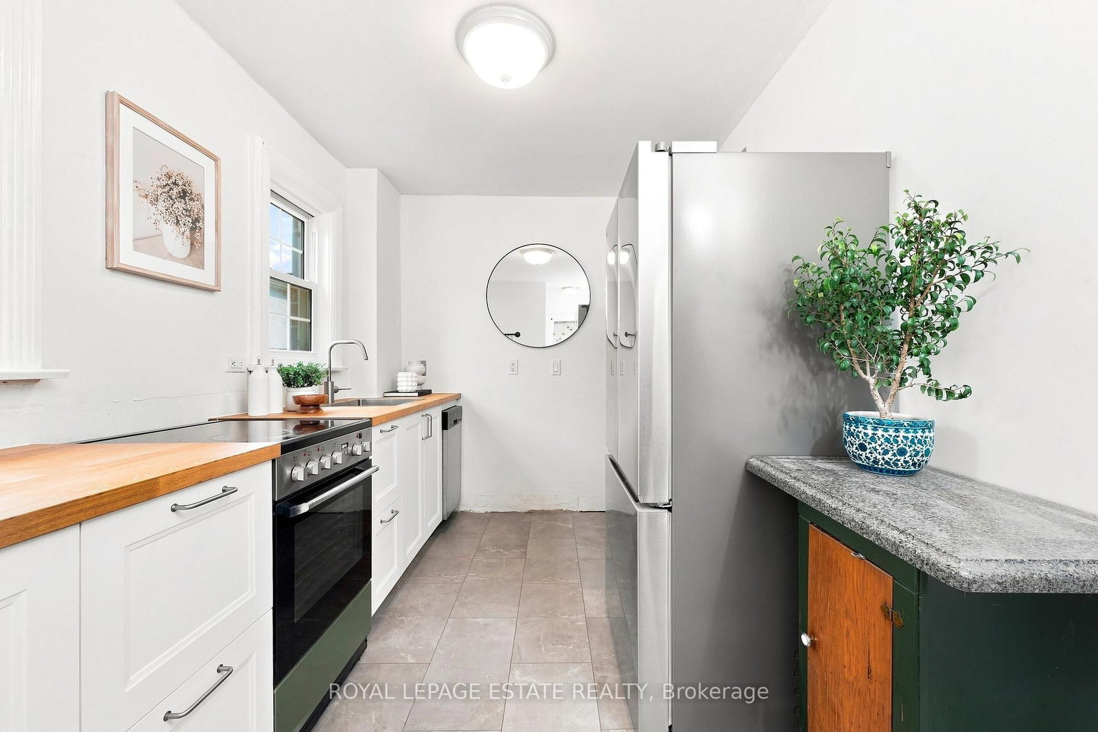 72 Manderley Drive • Toronto, ON photo 11