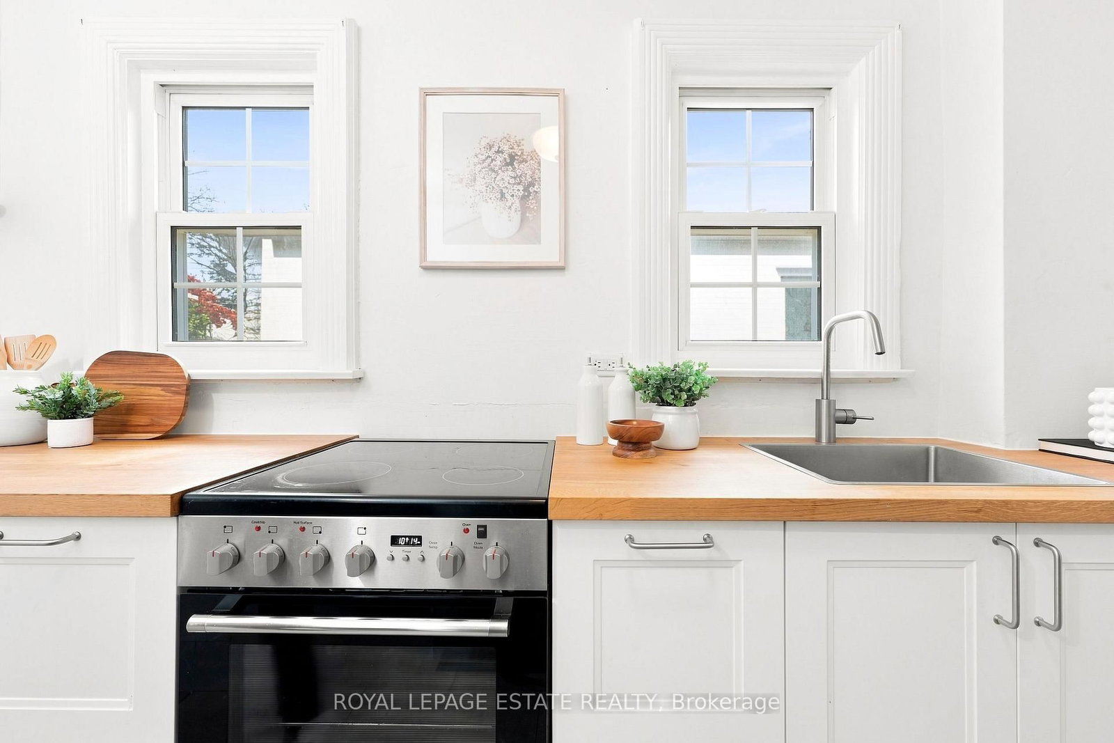 72 Manderley Drive • Toronto, ON photo 12