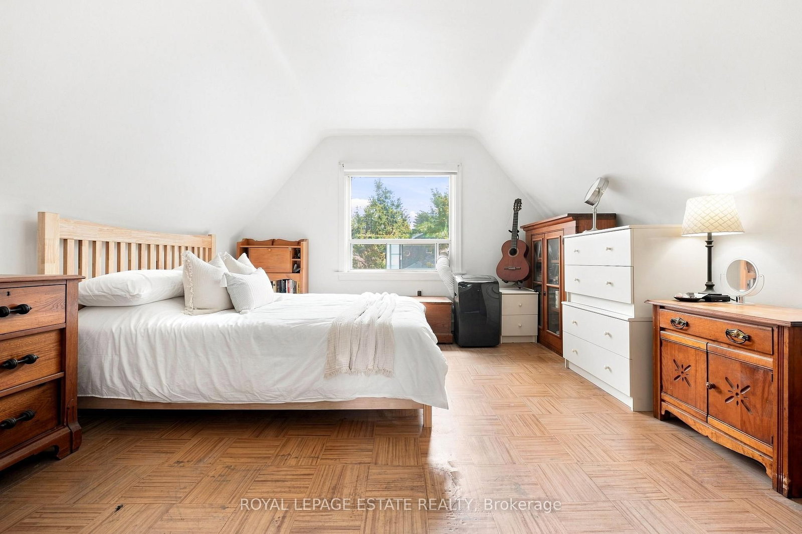 72 Manderley Drive • Toronto, ON photo 16