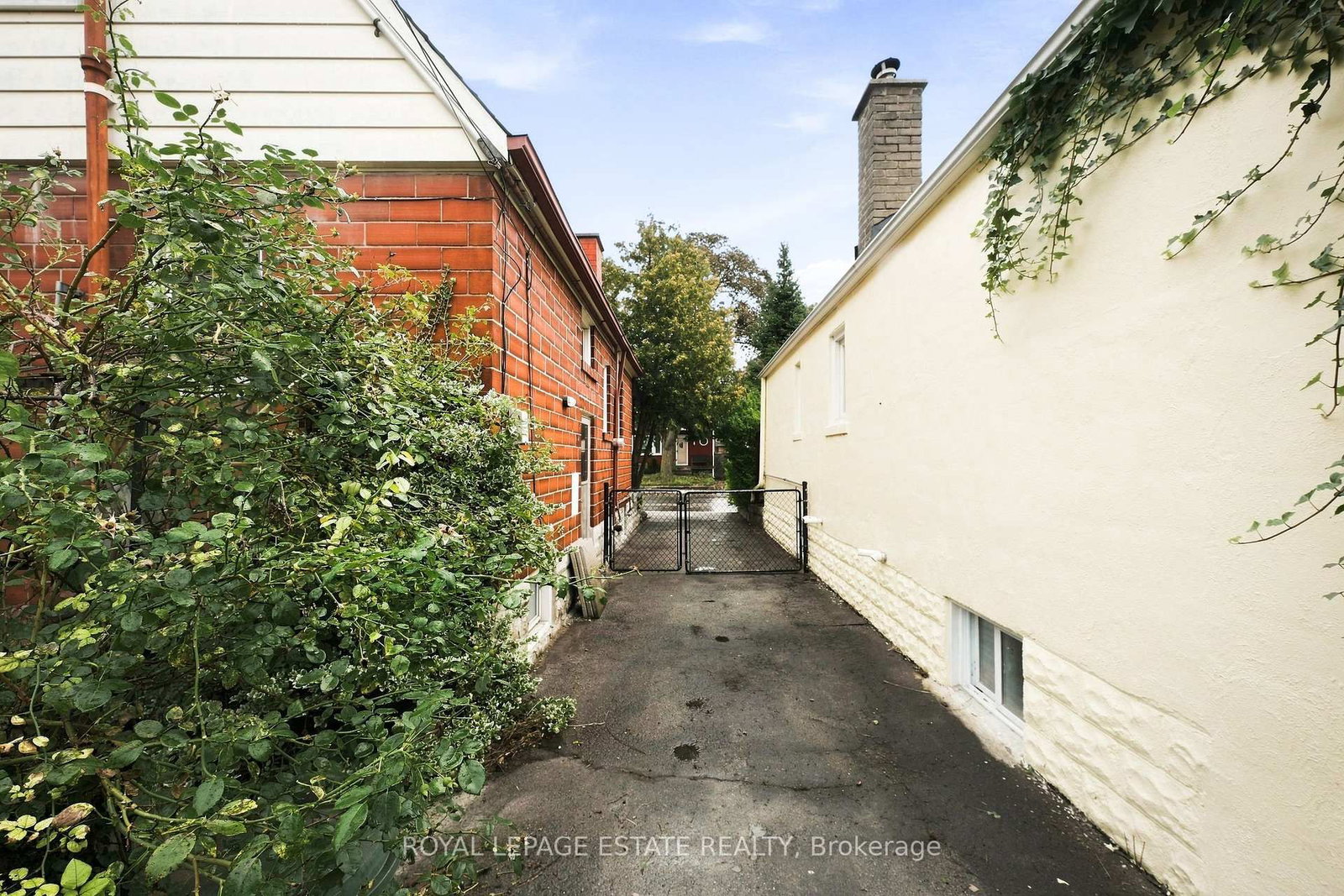 72 Manderley Drive • Toronto, ON photo 24