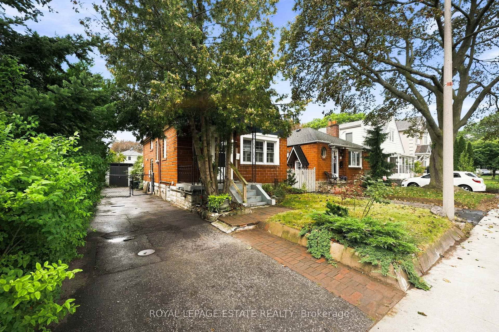72 Manderley Drive • Toronto, ON photo 26