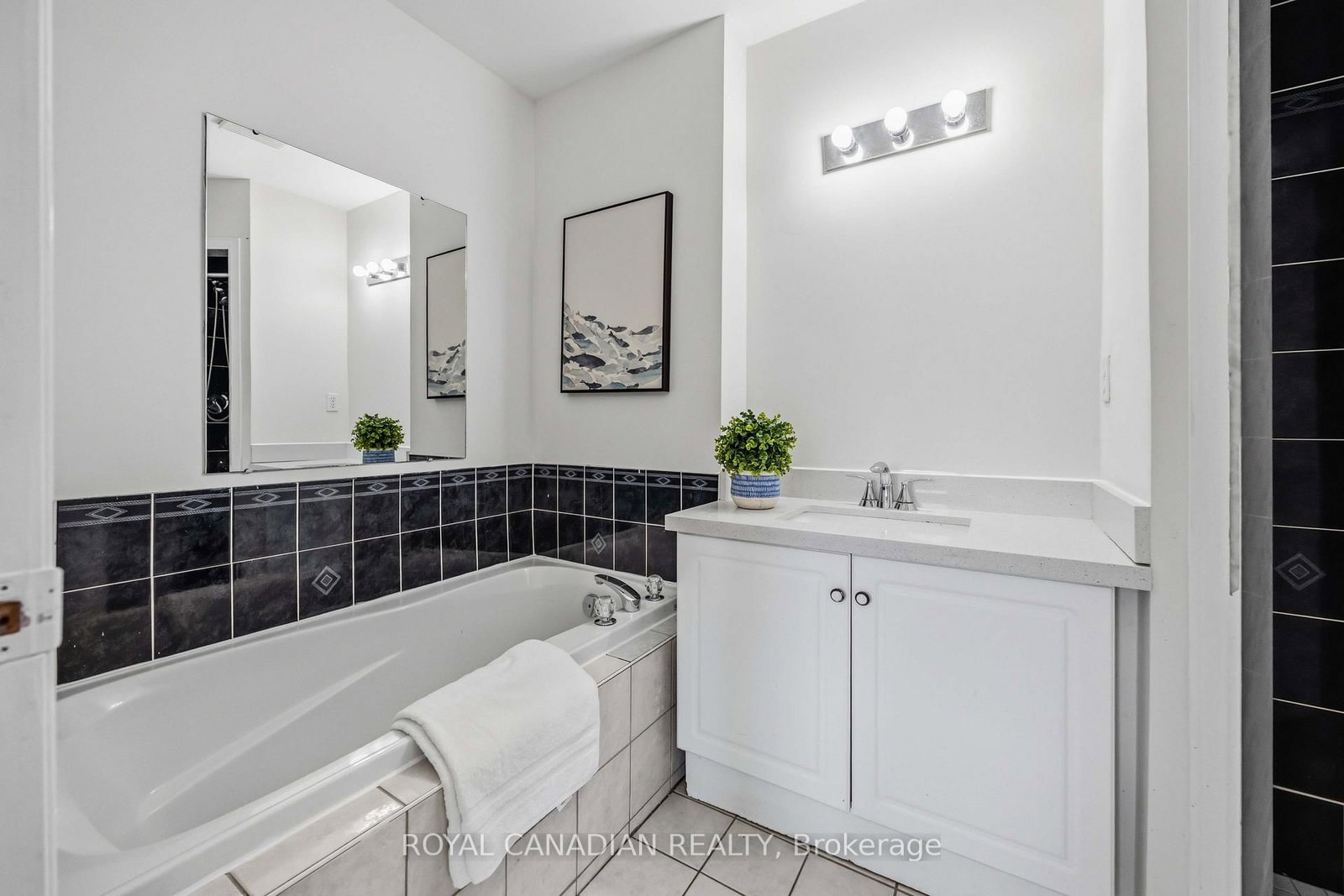 137 Stokely Cres, Whitby, view 30