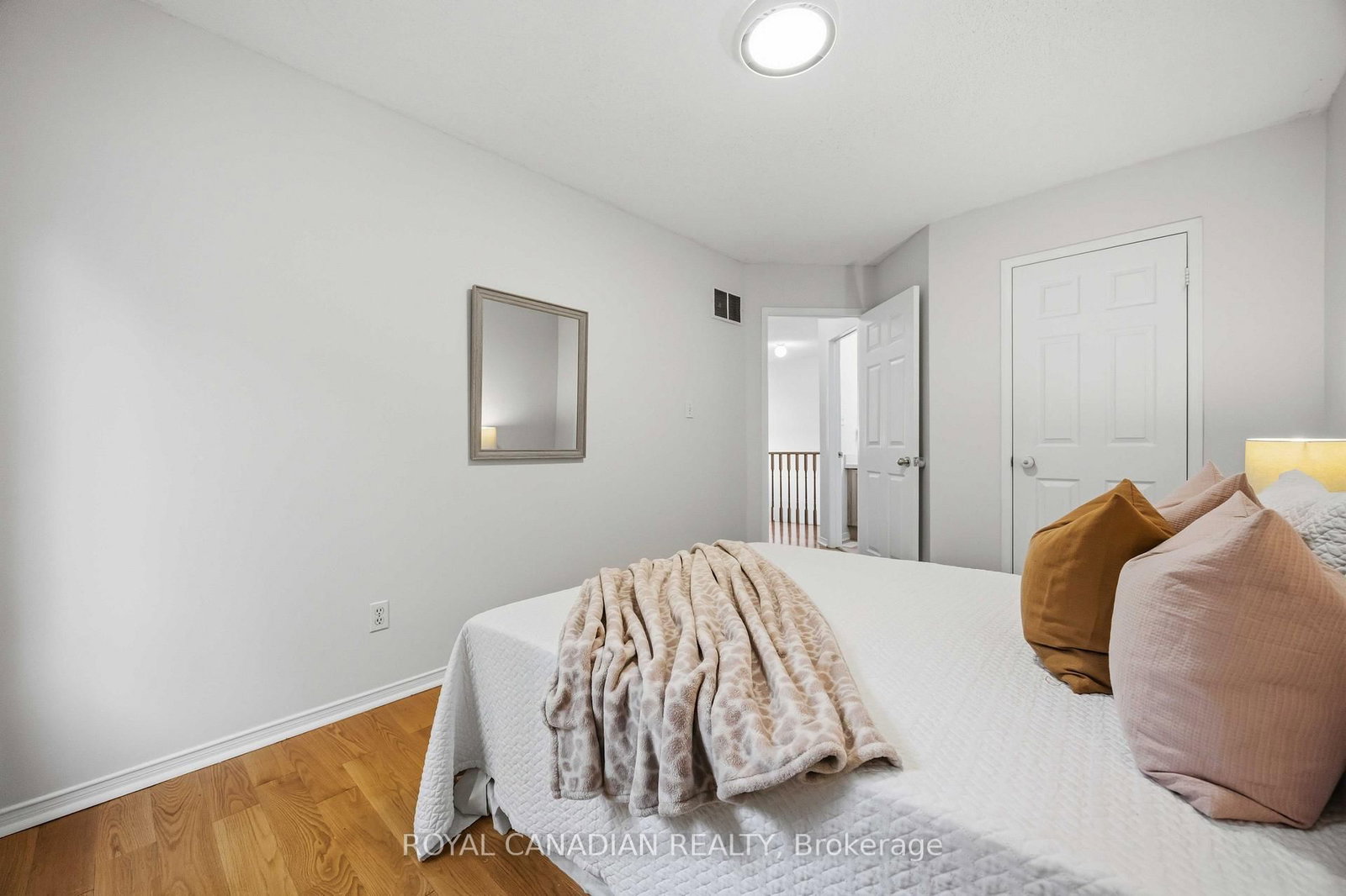 137 Stokely Cres, Whitby, view 38
