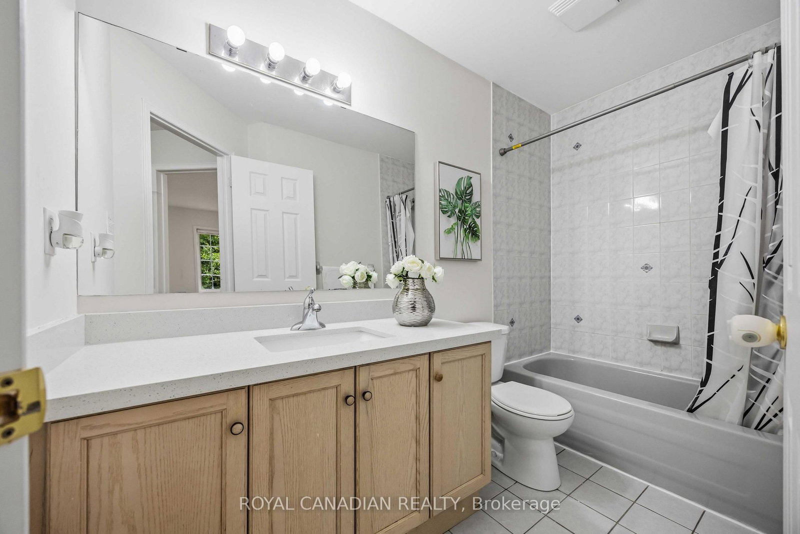 137 Stokely Cres, Whitby, view 39