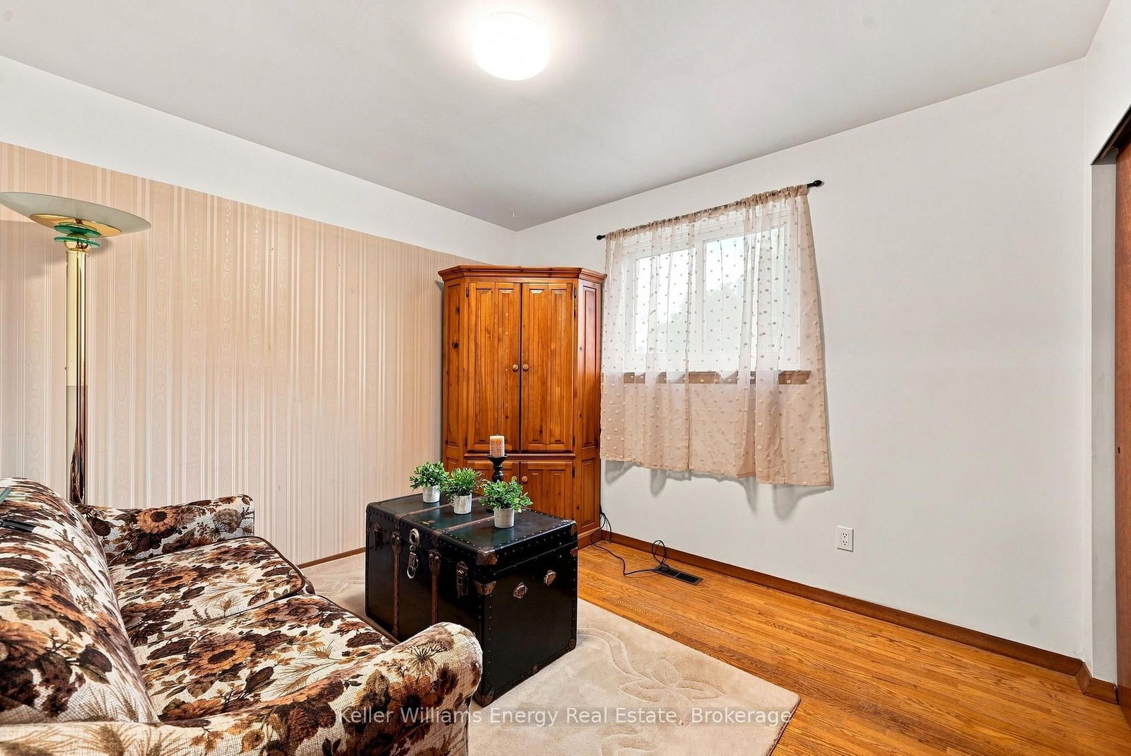 410 Grandview Street S • Oshawa, ON photo 23