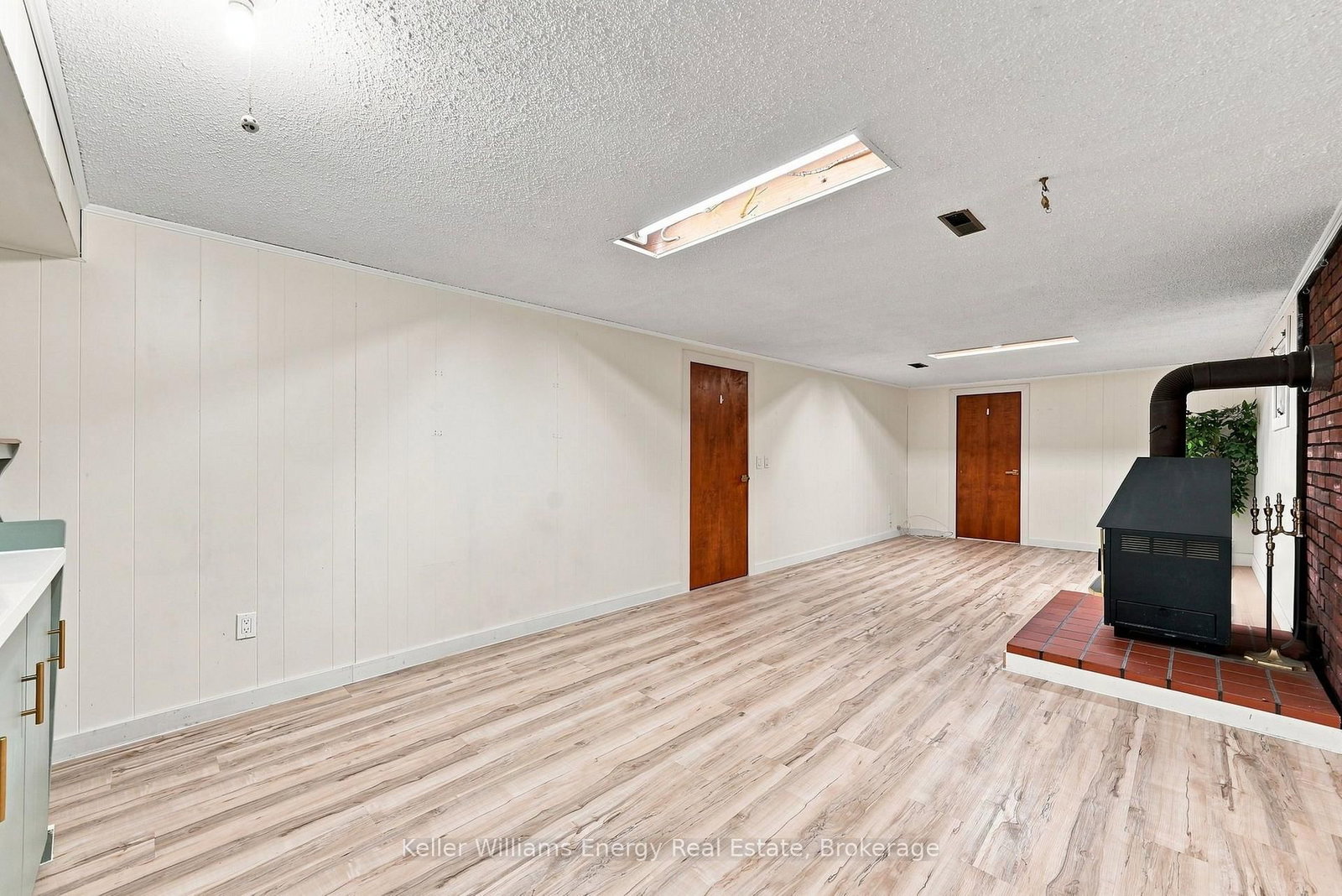 410 Grandview Street S • Oshawa, ON photo 27