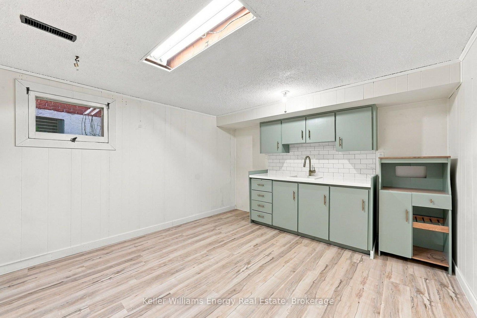 410 Grandview Street S • Oshawa, ON photo 29