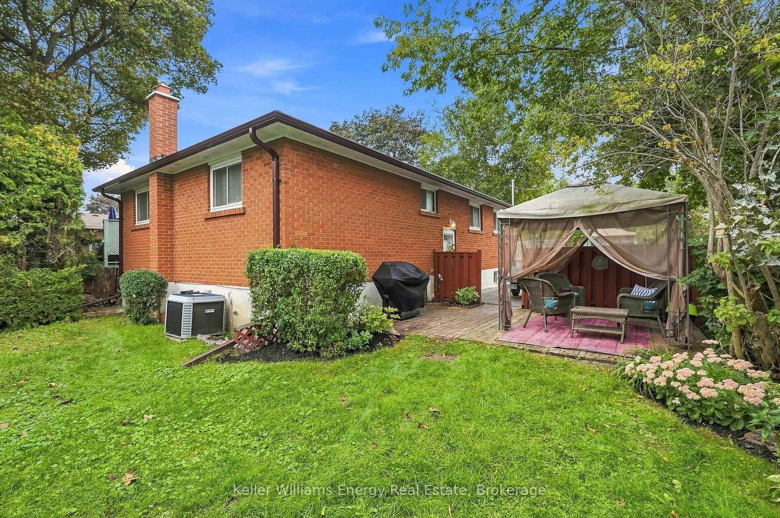 410 Grandview Street S • Oshawa, ON photo 38